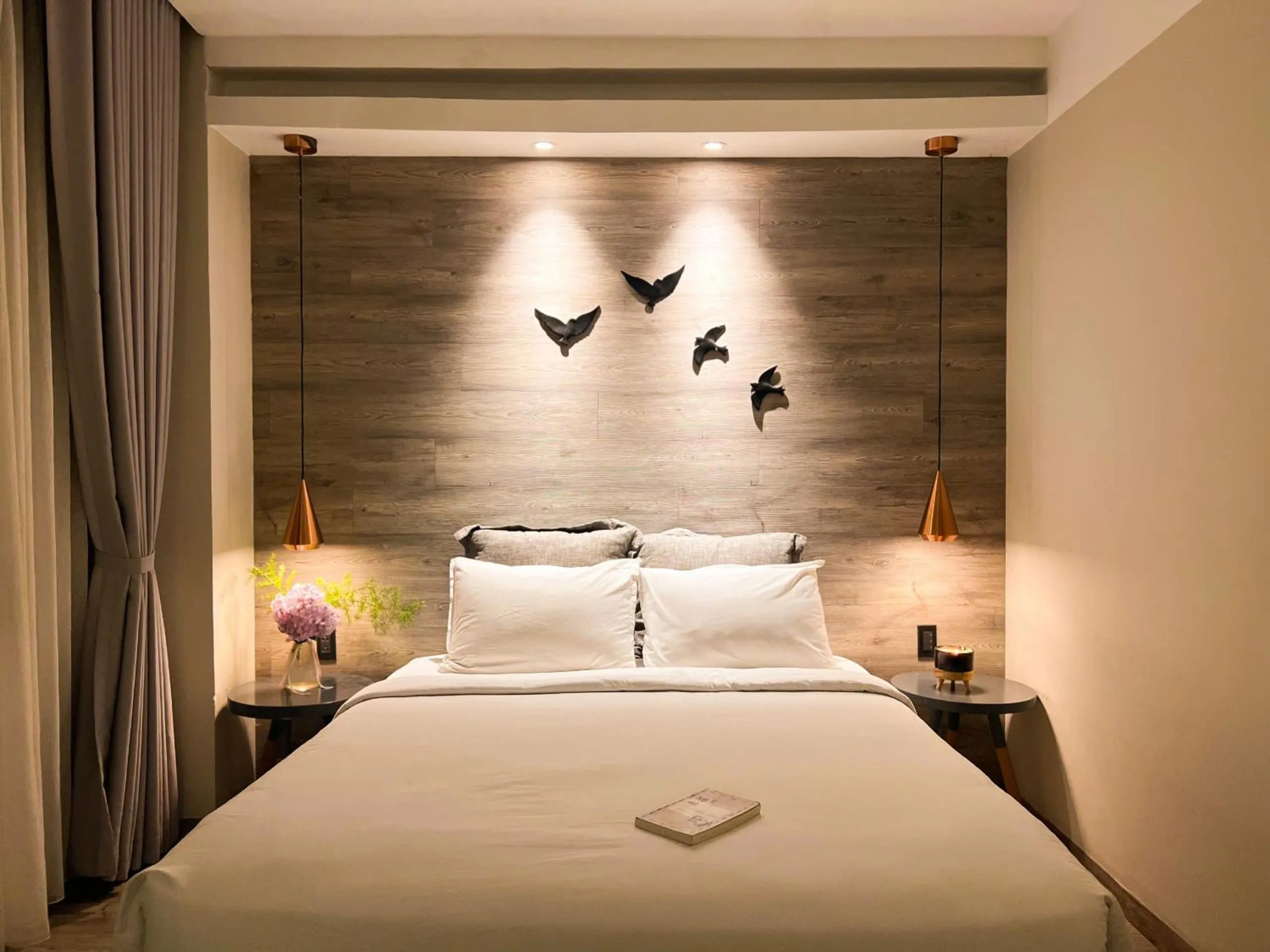 Bed in The Luxe Da Lat