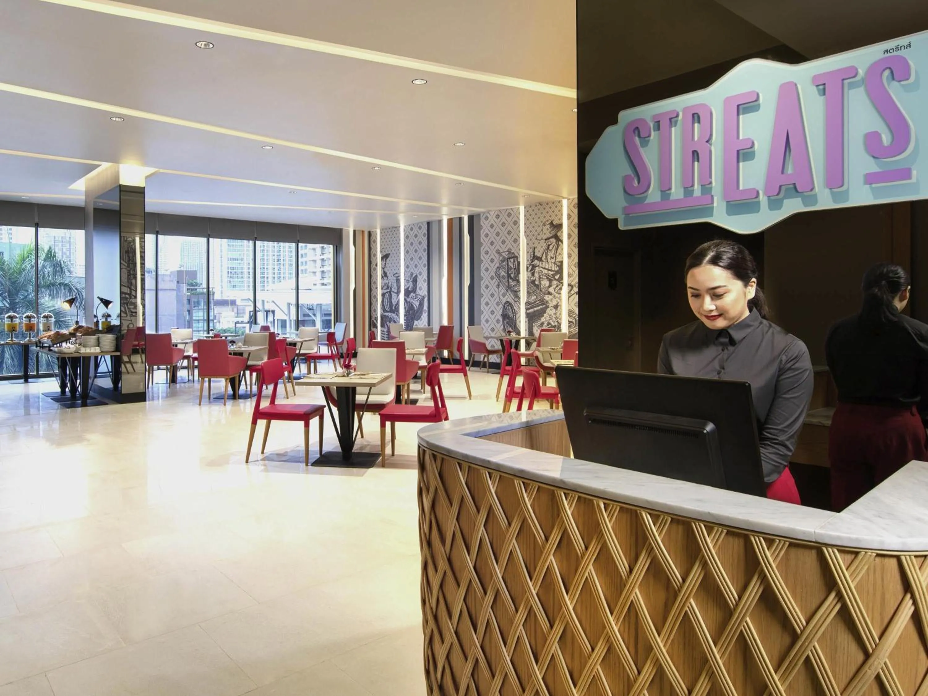 Restaurant/places to eat in ibis Styles Bangkok Sukhumvit 4