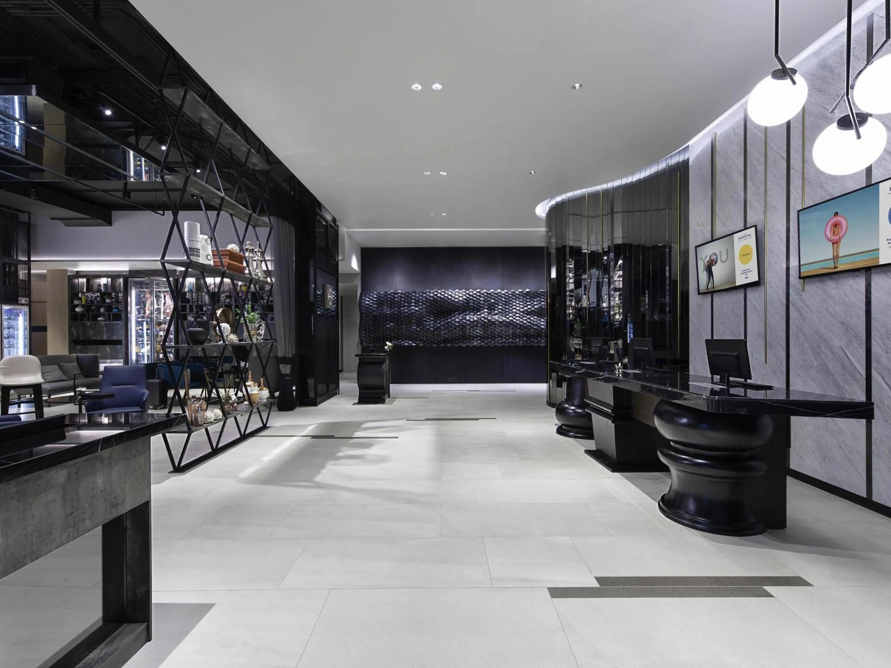 Property building in Novotel Bangkok Sukhumvit 4