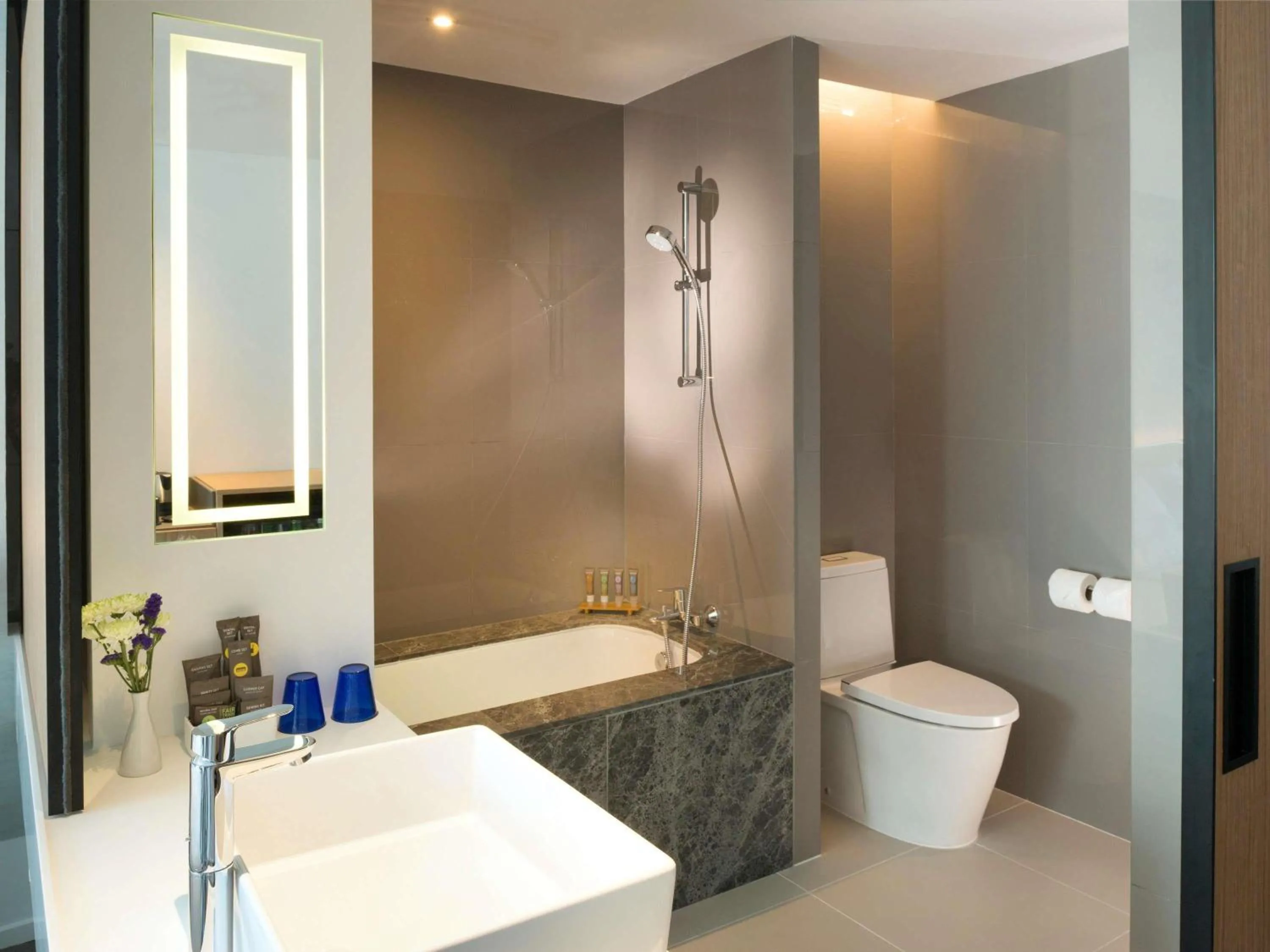 Bedroom in Novotel Bangkok Sukhumvit 4