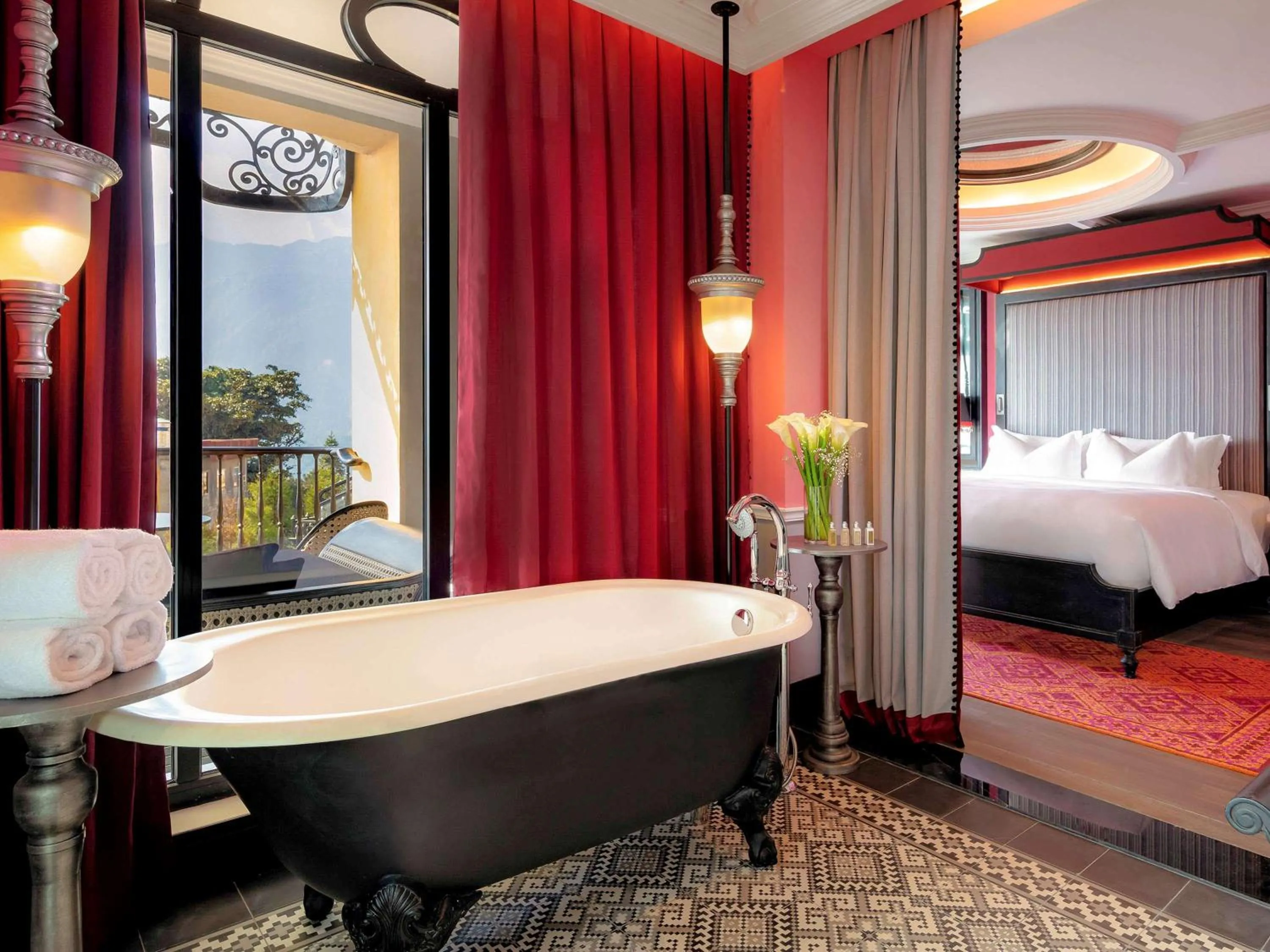 Photo of the whole room, Bed in Hotel de la Coupole - MGallery