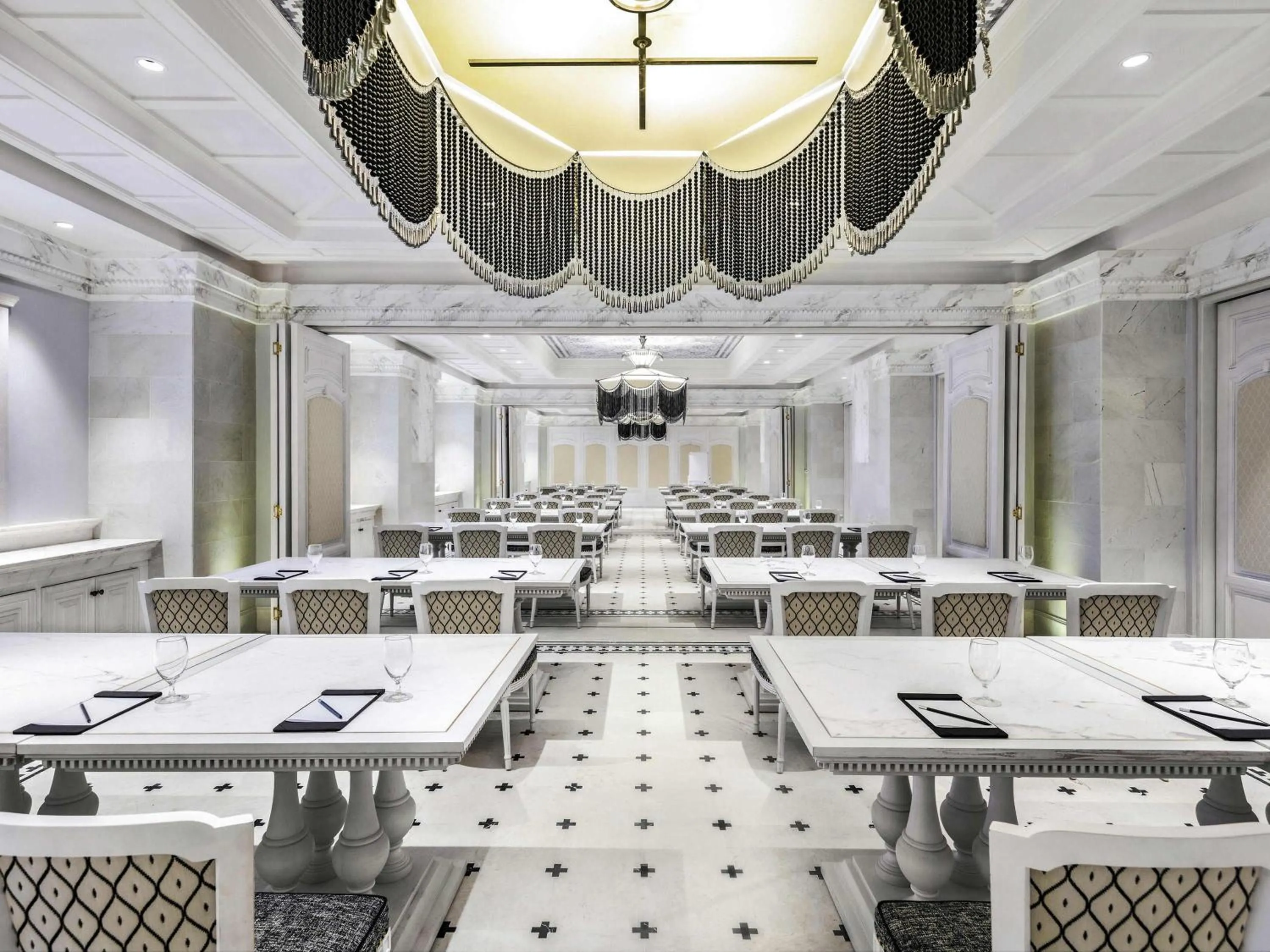 Meeting/conference room in Hotel de la Coupole - MGallery