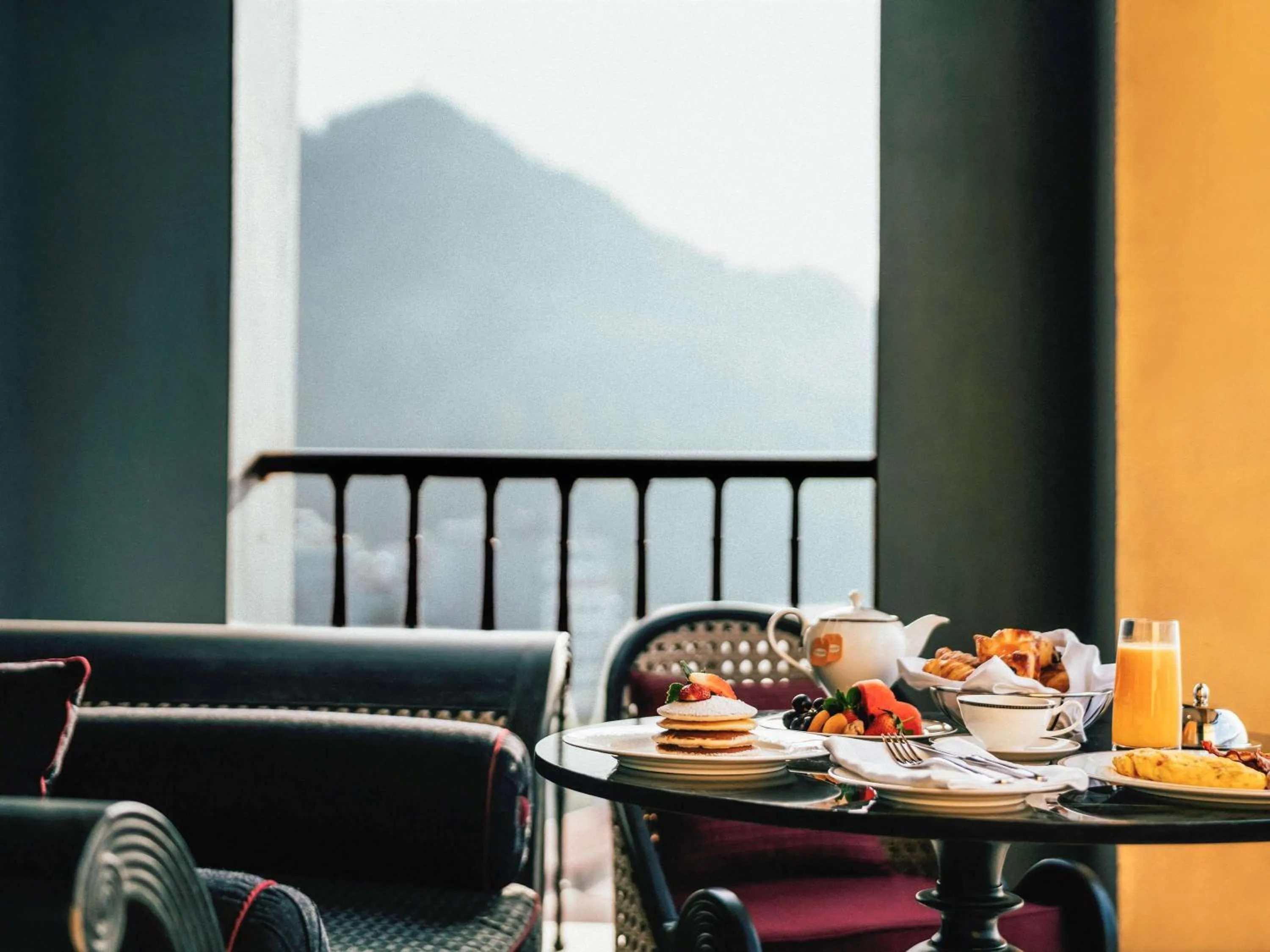 Photo of the whole room in Hotel de la Coupole - MGallery