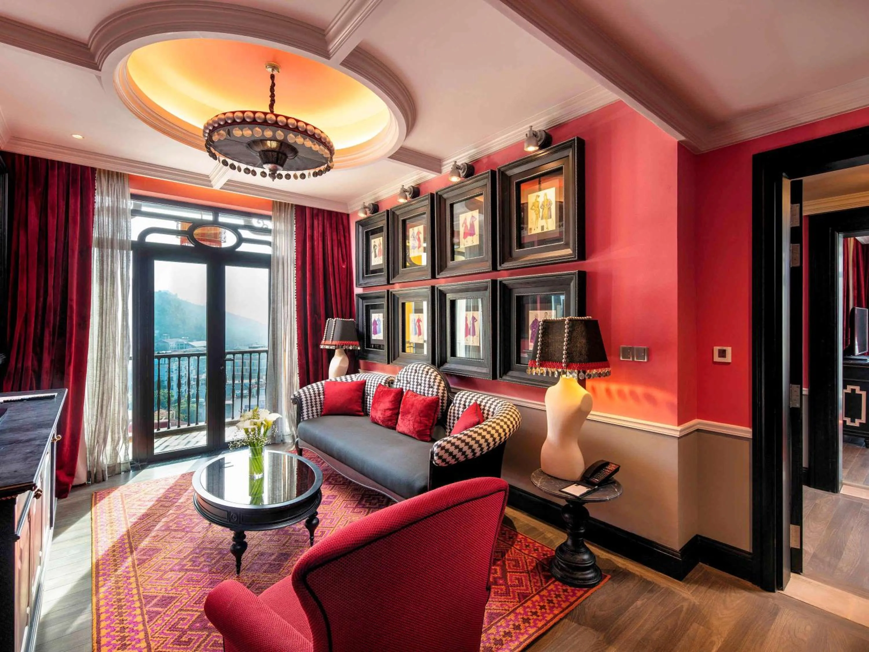 Photo of the whole room in Hotel de la Coupole - MGallery