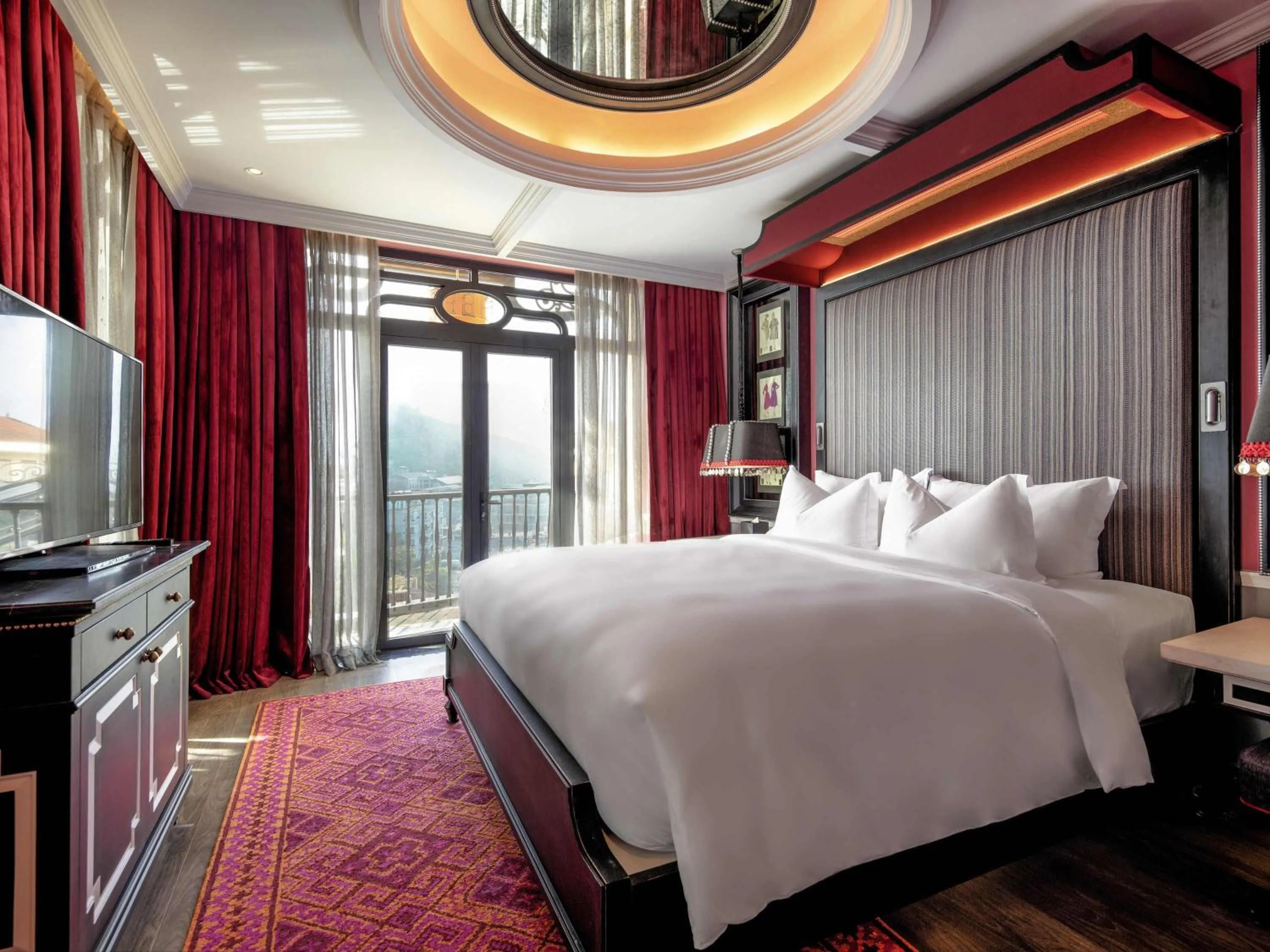 Bedroom, Bed in Hotel de la Coupole - MGallery