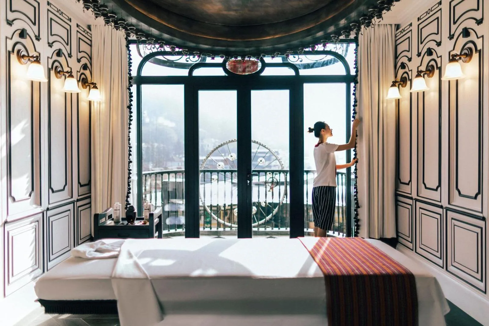 Massage, Bed in Hotel de la Coupole - MGallery