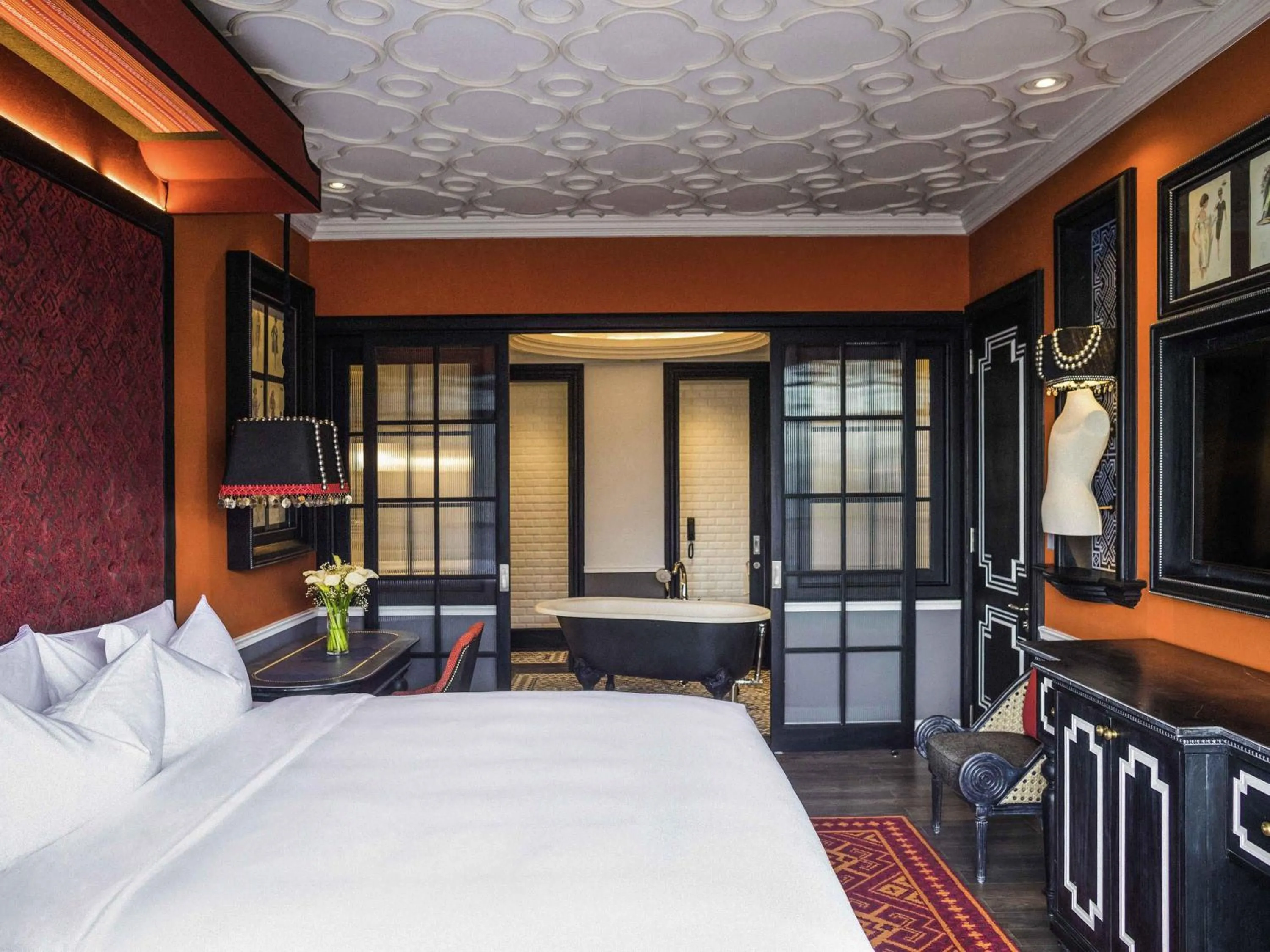 Bedroom, Bed in Hotel de la Coupole - MGallery