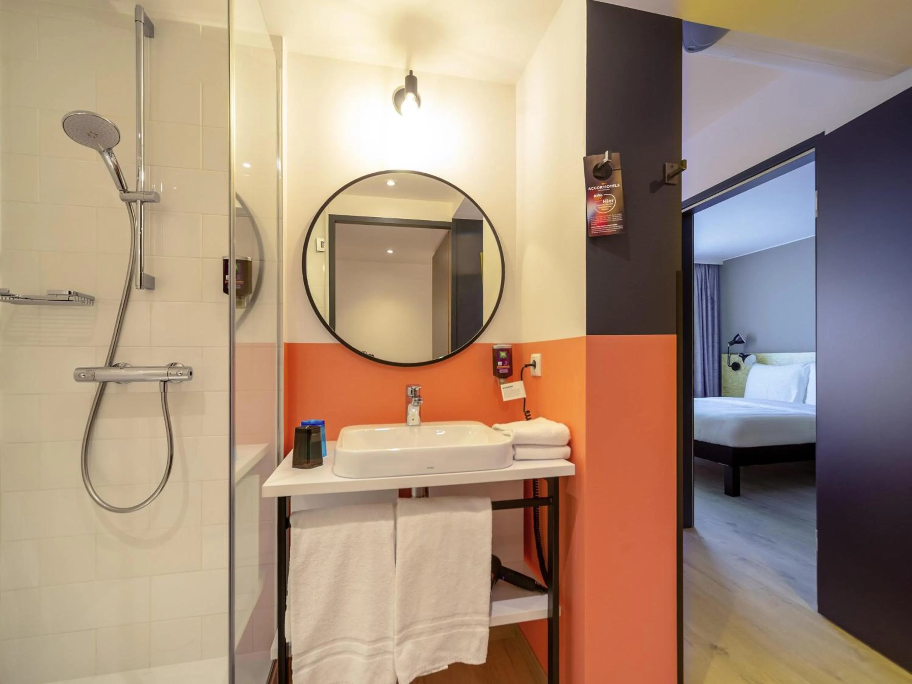 Bedroom in ibis Styles Wien Messe Prater