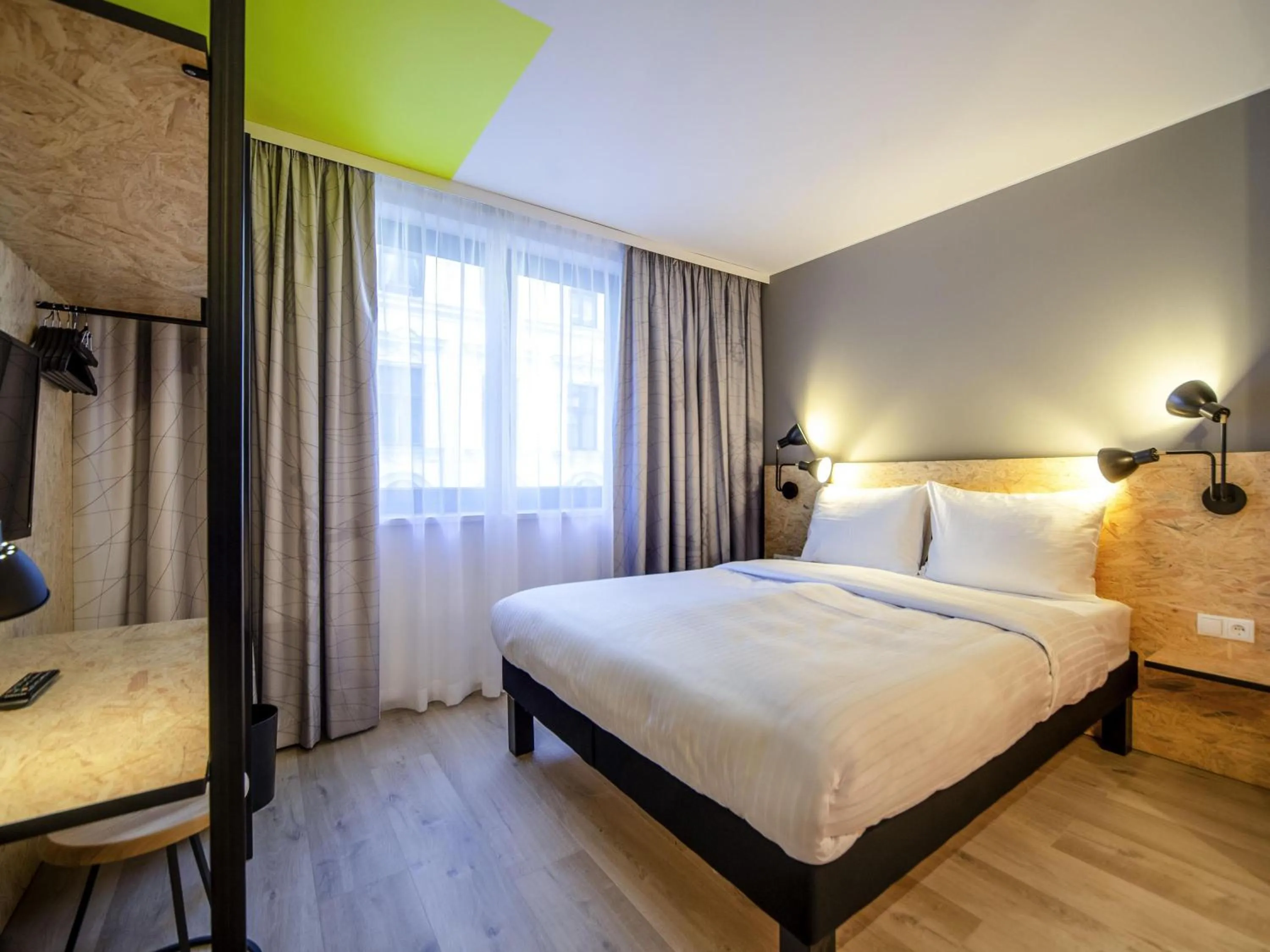 Bedroom, Bed in ibis Styles Wien Messe Prater