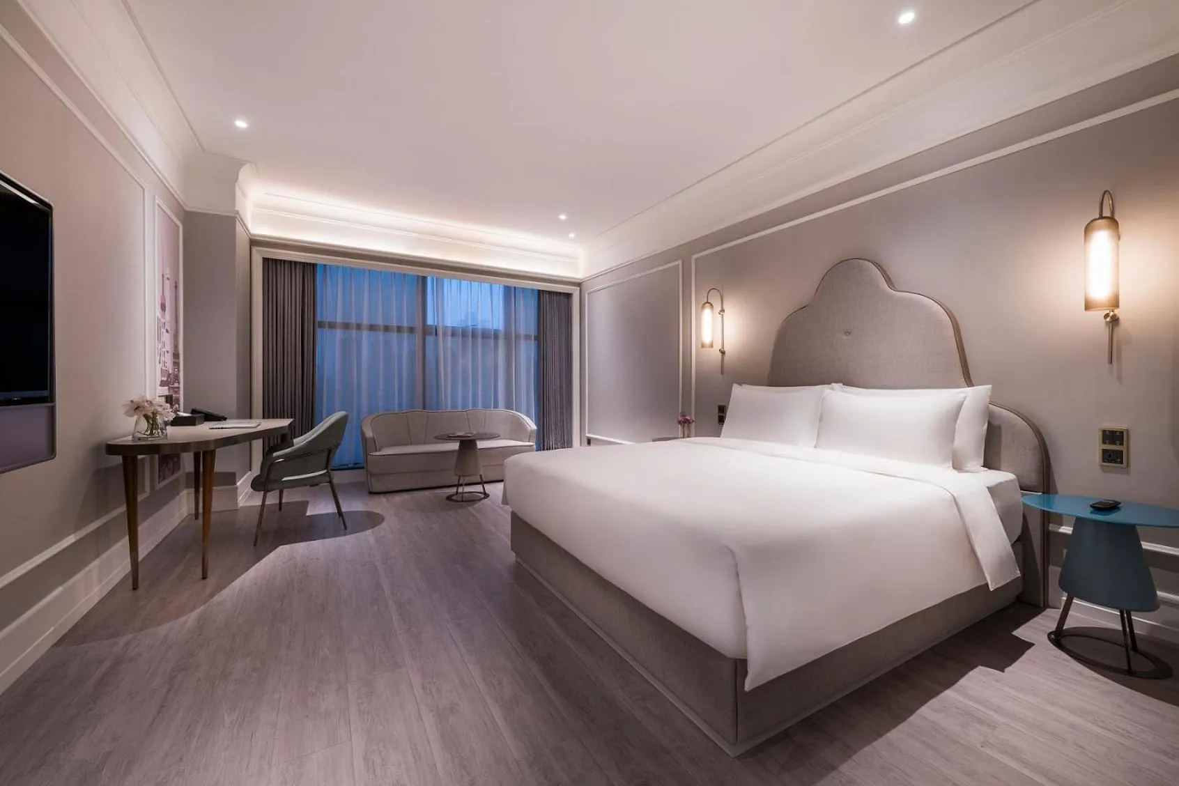 Decorative detail in Mercure Shanghai Yu Garden On the Bund - 5 mins taxi to Nanjing Road and Bund