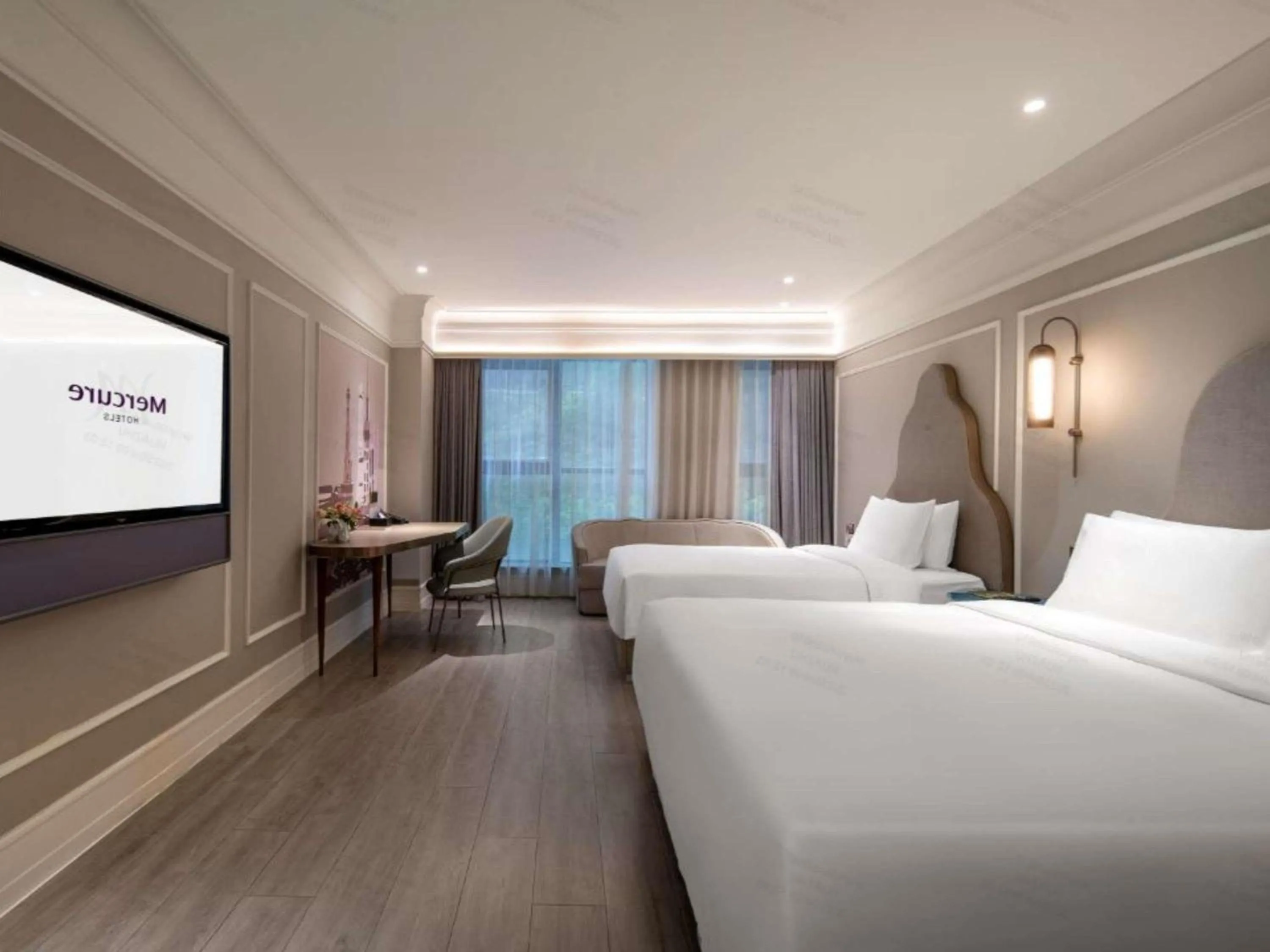 Bedroom in Mercure Shanghai Yu Garden On the Bund - 5 mins taxi to Nanjing Road and Bund