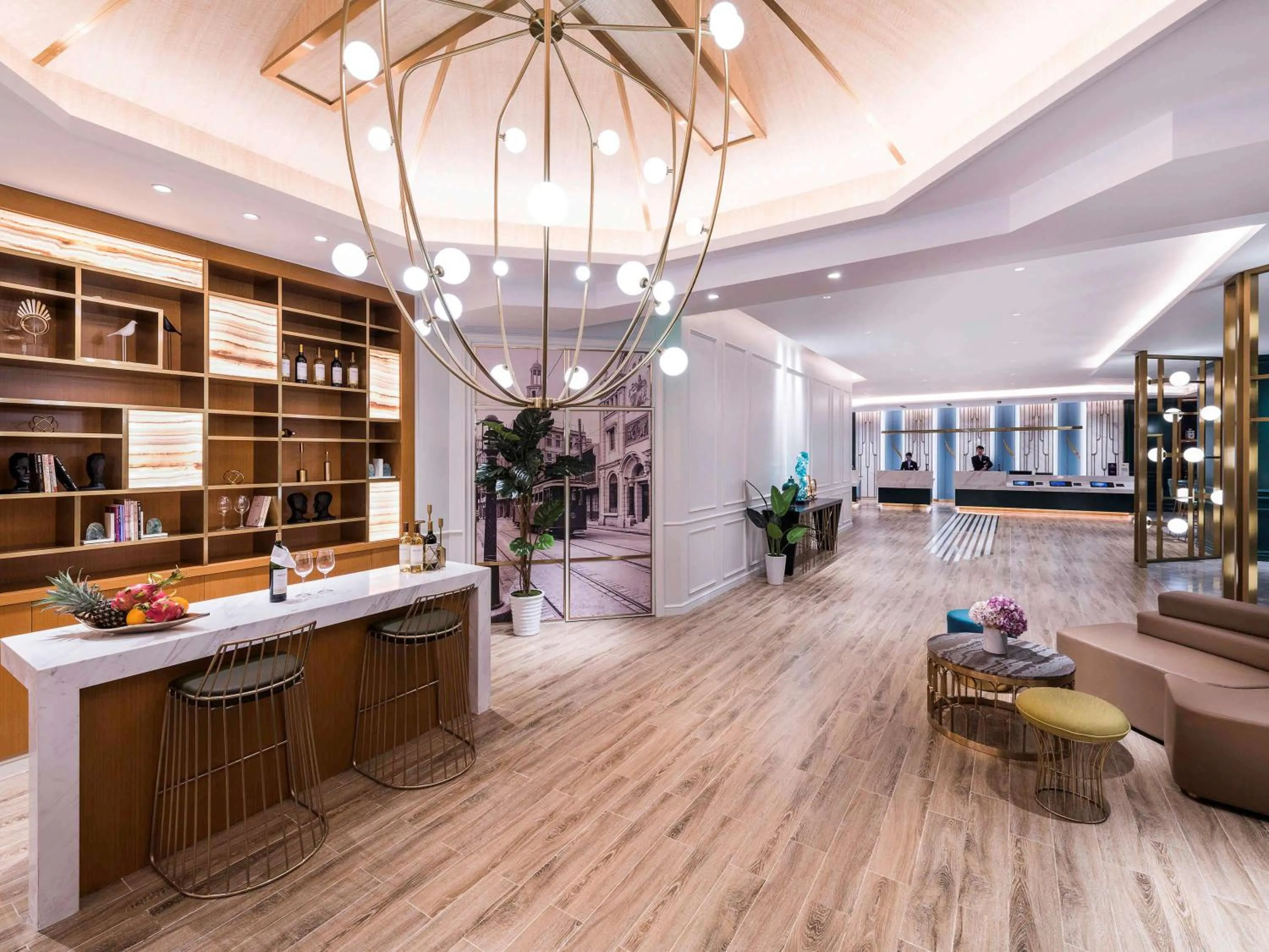 Restaurant/places to eat in Mercure Shanghai Yu Garden On the Bund - 5 mins taxi to Nanjing Road and Bund