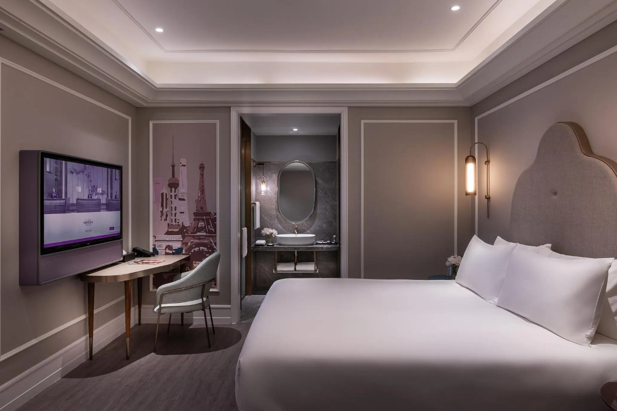 Decorative detail in Mercure Shanghai Yu Garden On the Bund - 5 mins taxi to Nanjing Road and Bund