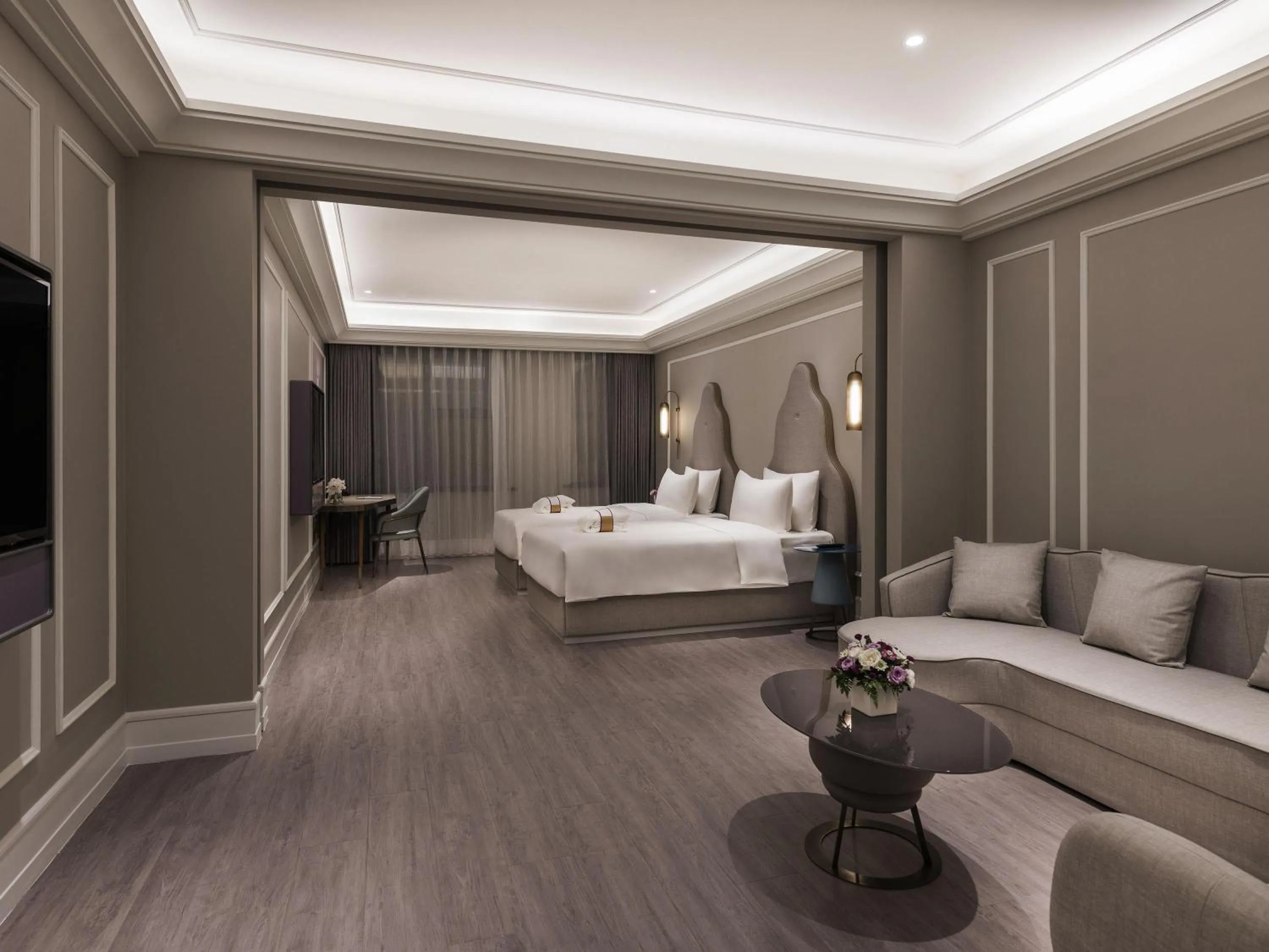 Bedroom in Mercure Shanghai Yu Garden On the Bund - 5 mins taxi to Nanjing Road and Bund