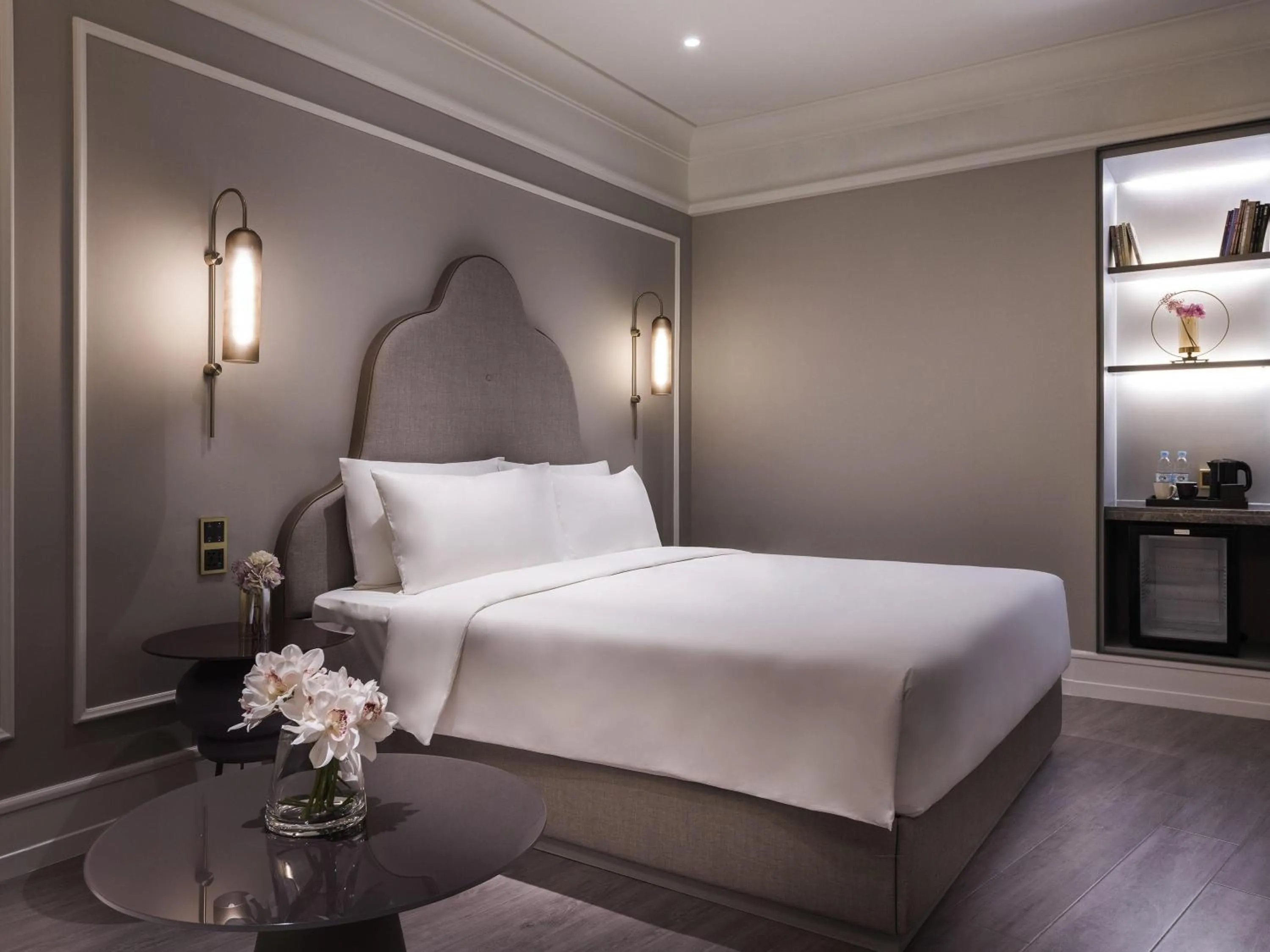 Bedroom in Mercure Shanghai Yu Garden On the Bund - 5 mins taxi to Nanjing Road and Bund