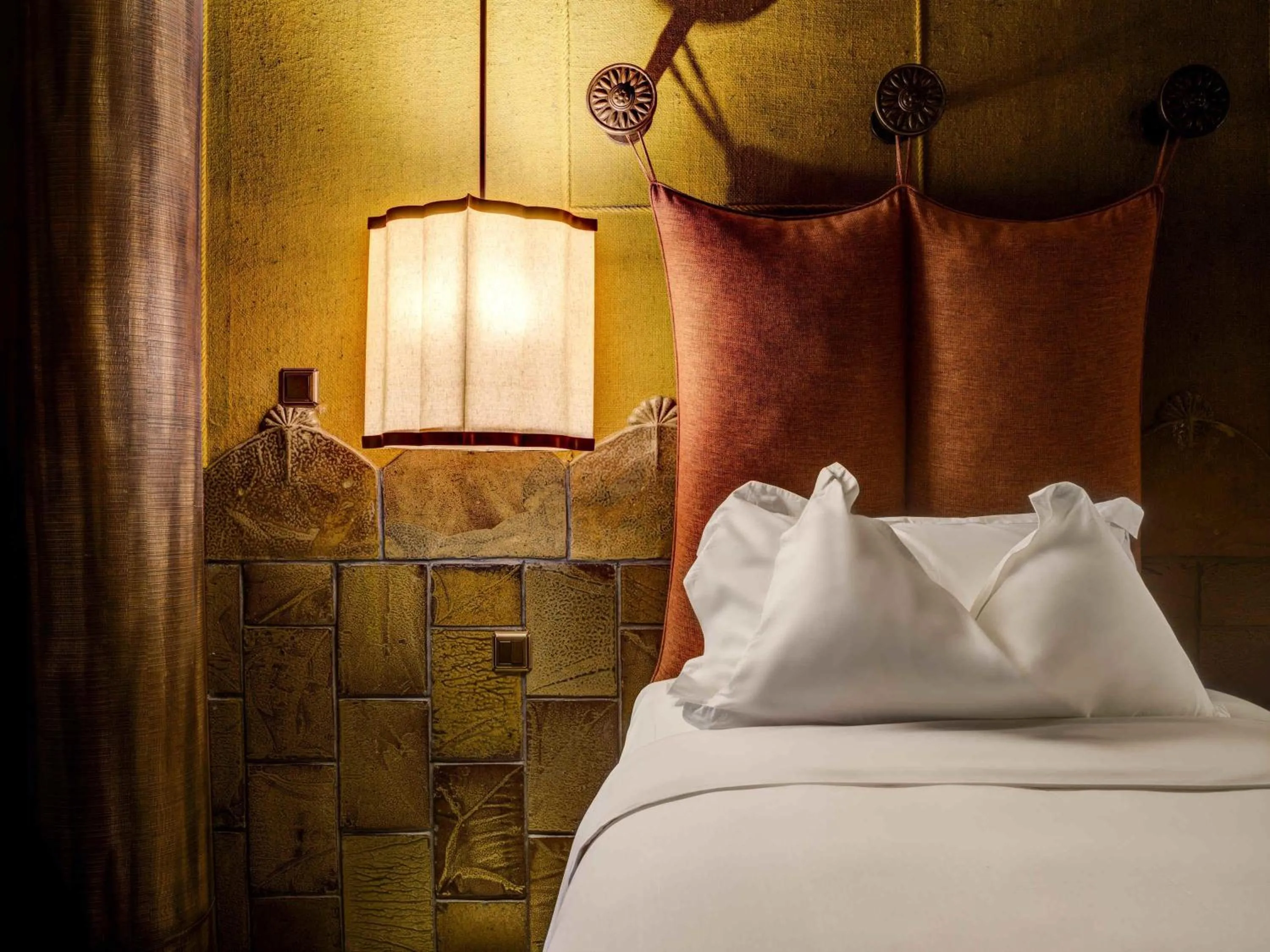 Bedroom, Bed in Legacy Yen Tu - MGallery