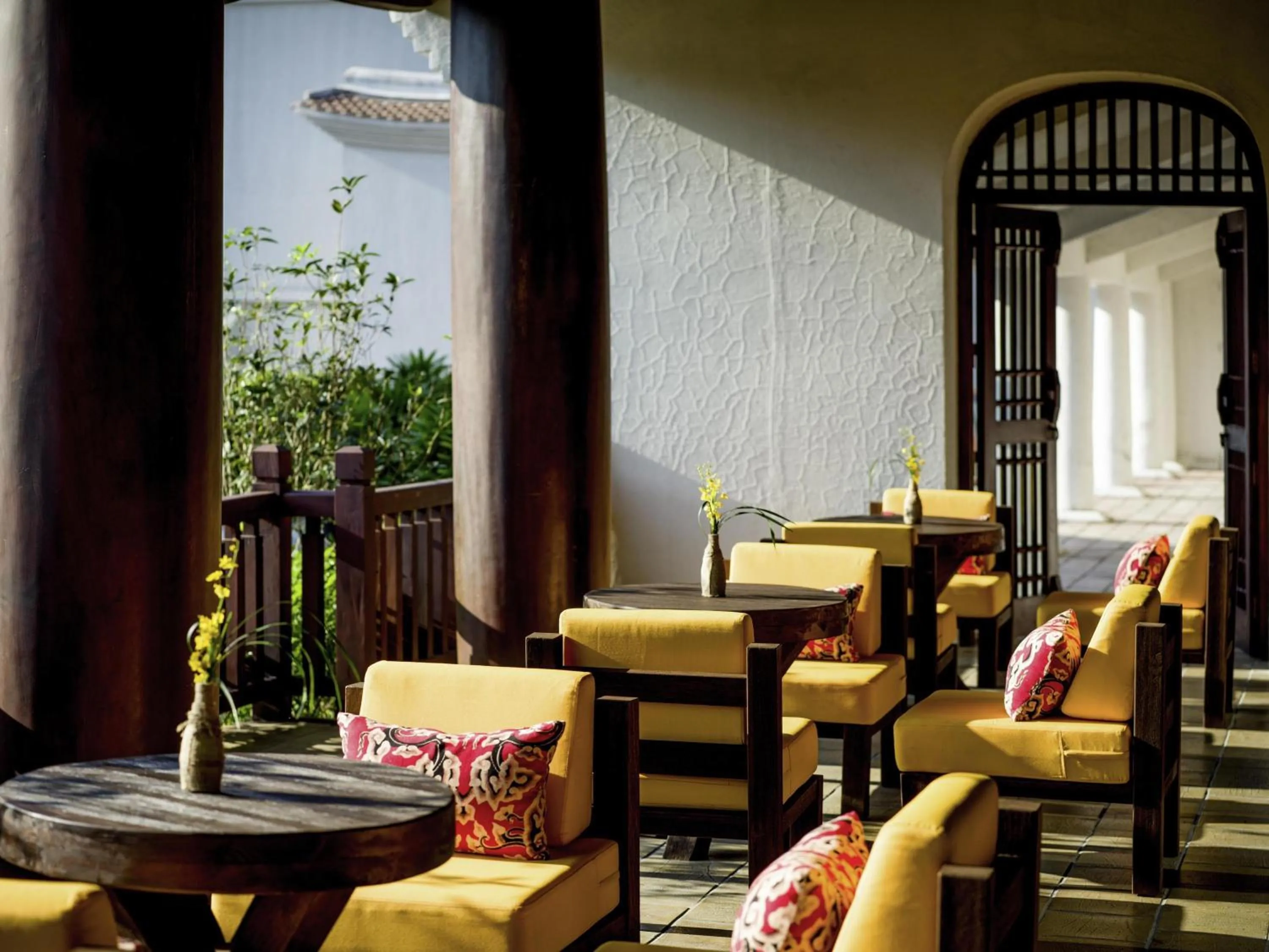 Lounge or bar in Legacy Yen Tu - MGallery