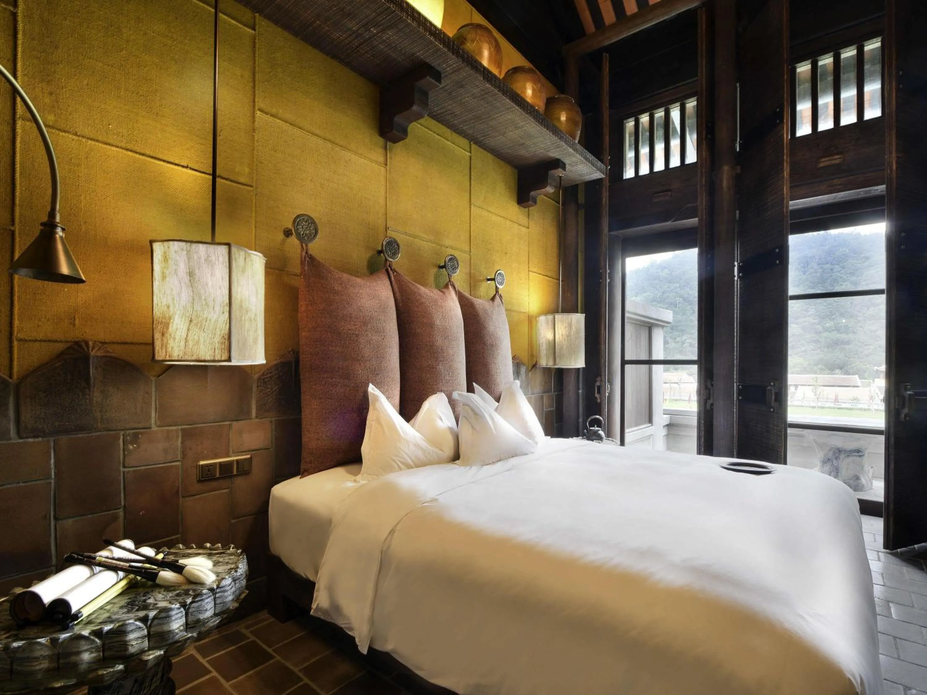 Bedroom, Bed in Legacy Yen Tu - MGallery