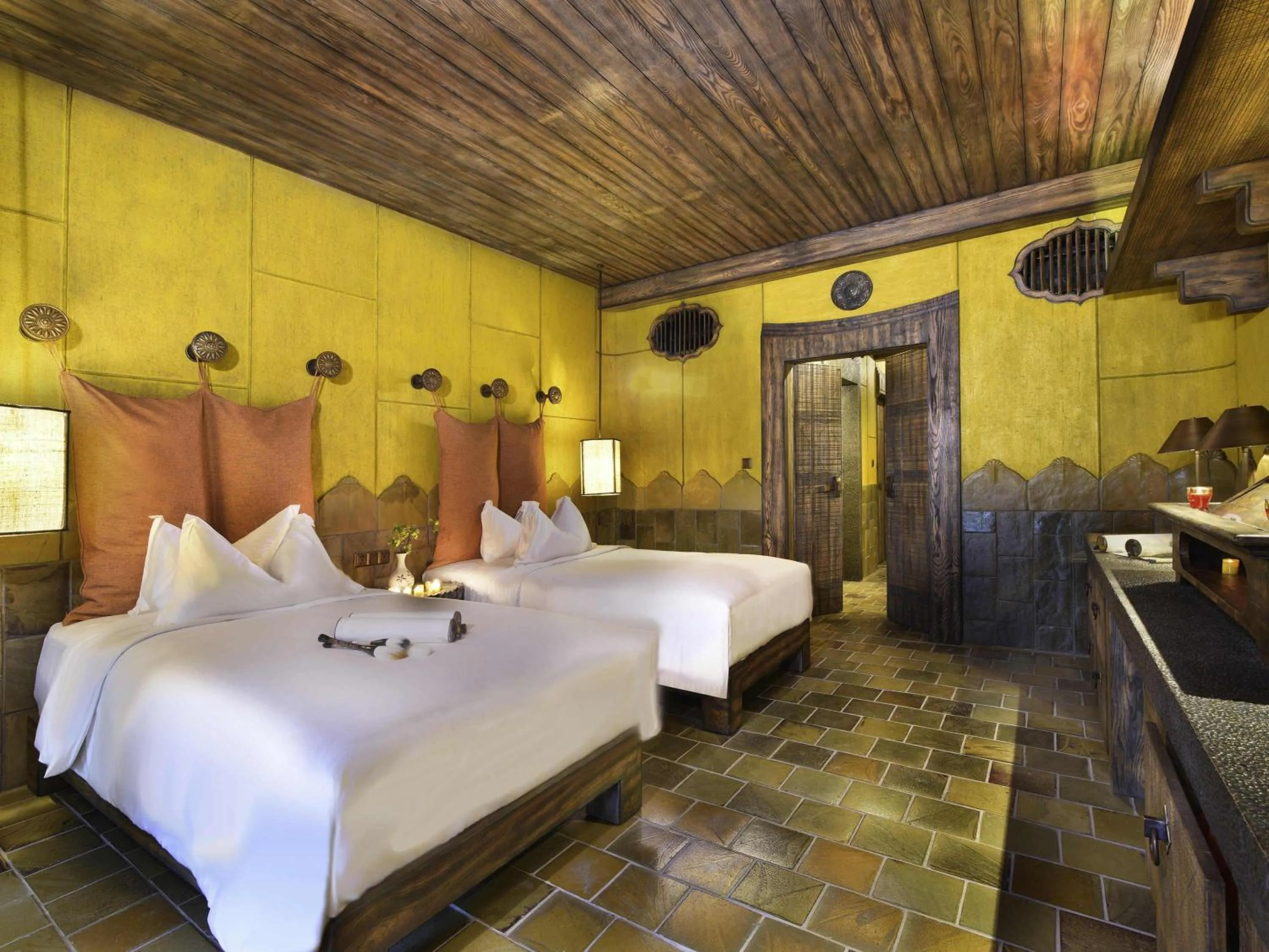 Bedroom, Bed in Legacy Yen Tu - MGallery