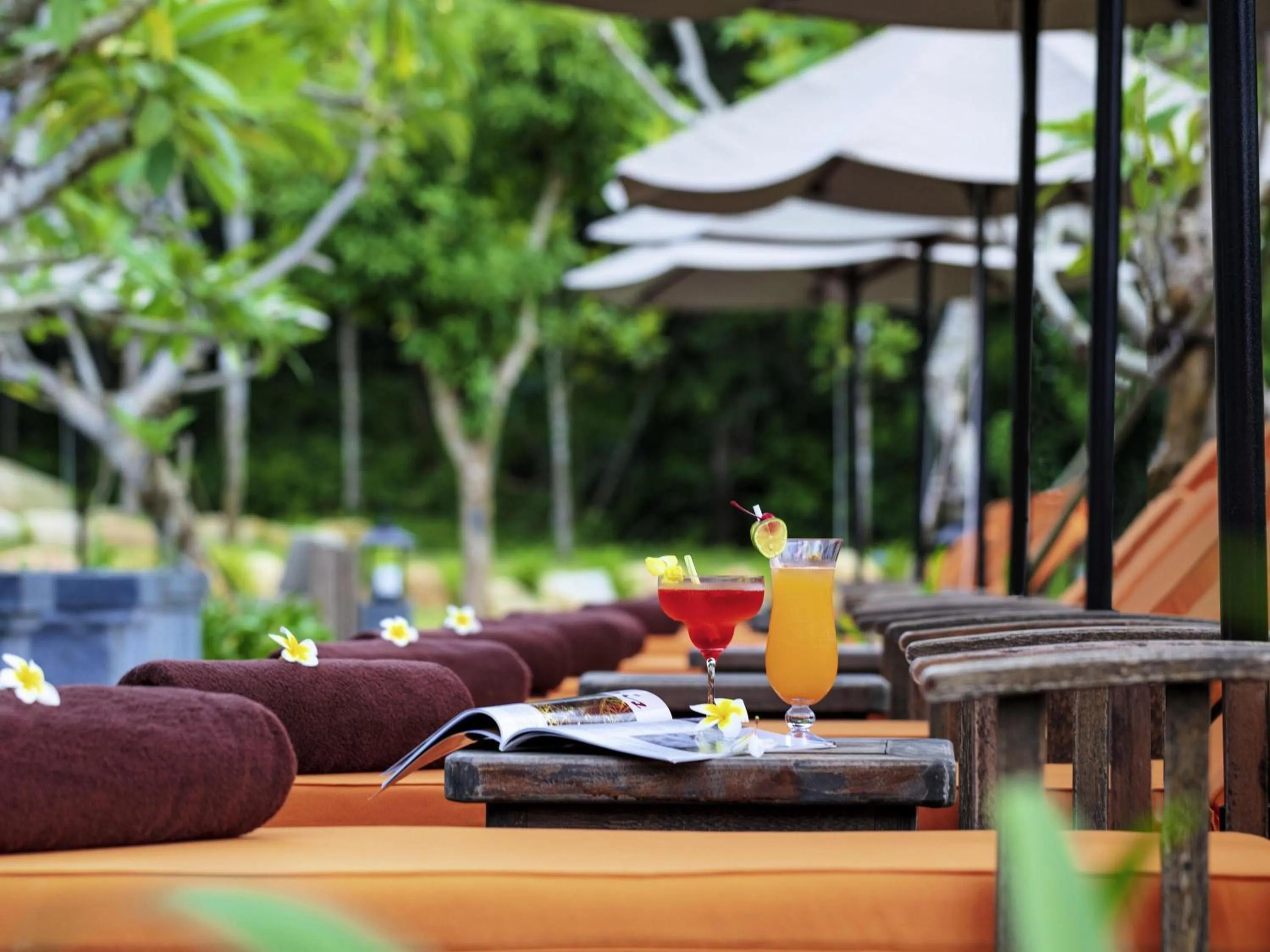 Pool view in Legacy Yen Tu - MGallery