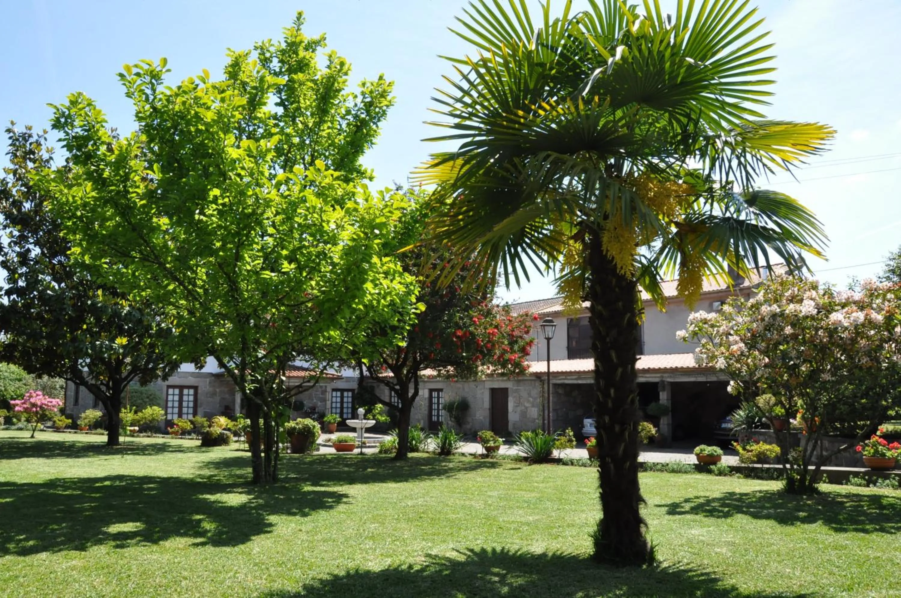 Property building in Quintinha d´Avó