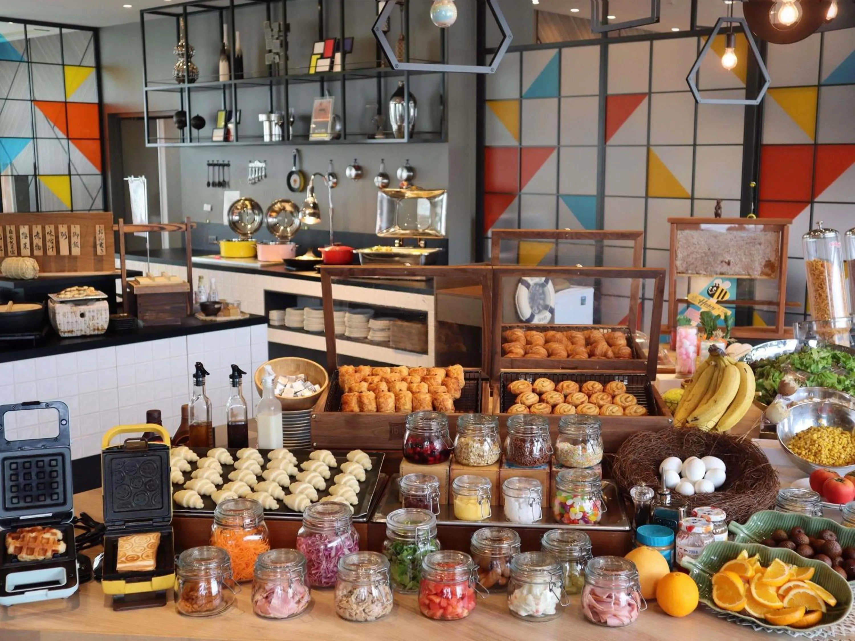 Restaurant/places to eat in ibis Styles Tokyo Bay