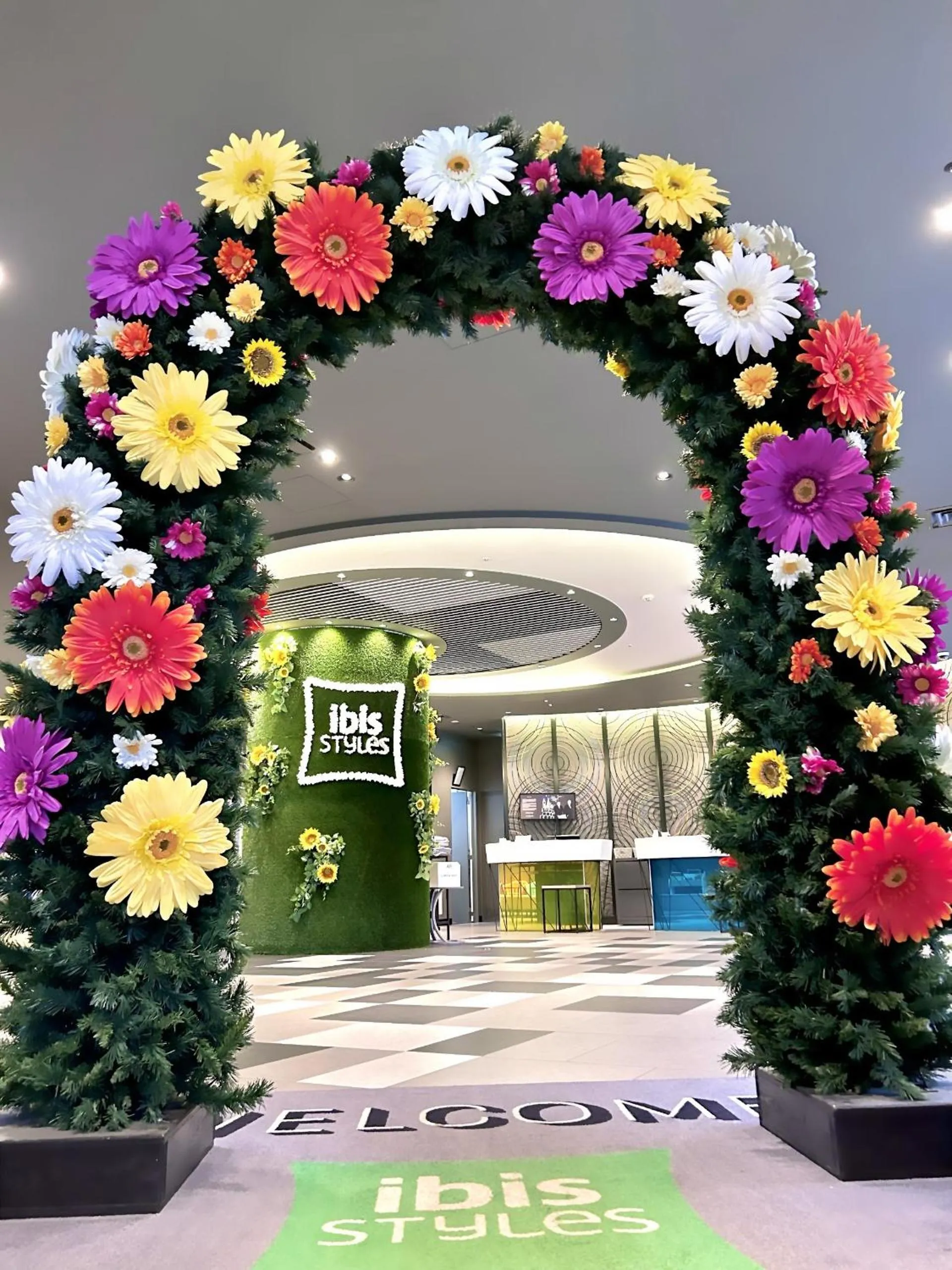 Lobby or reception in ibis Styles Tokyo Bay