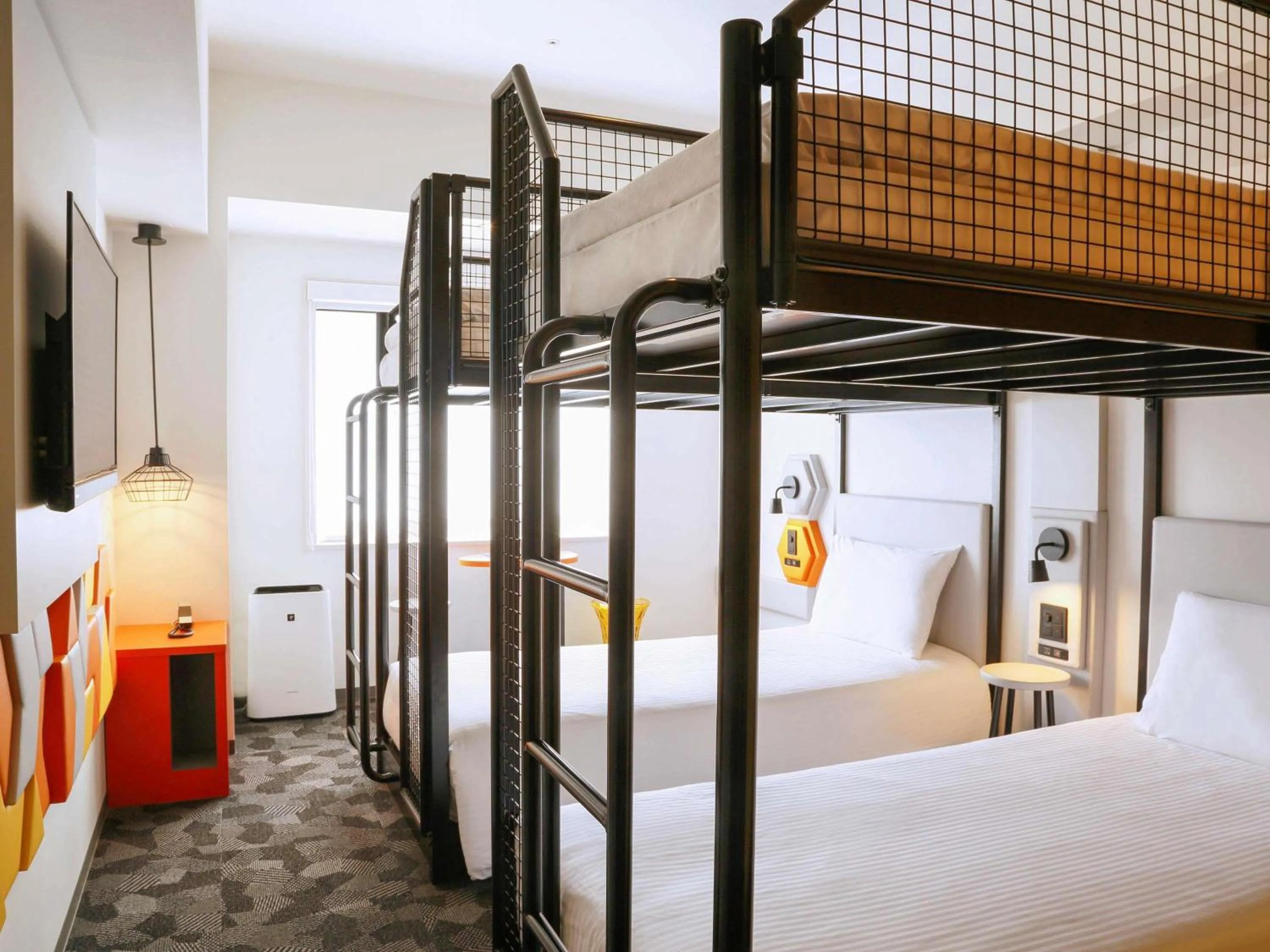 Bed in ibis Styles Tokyo Bay