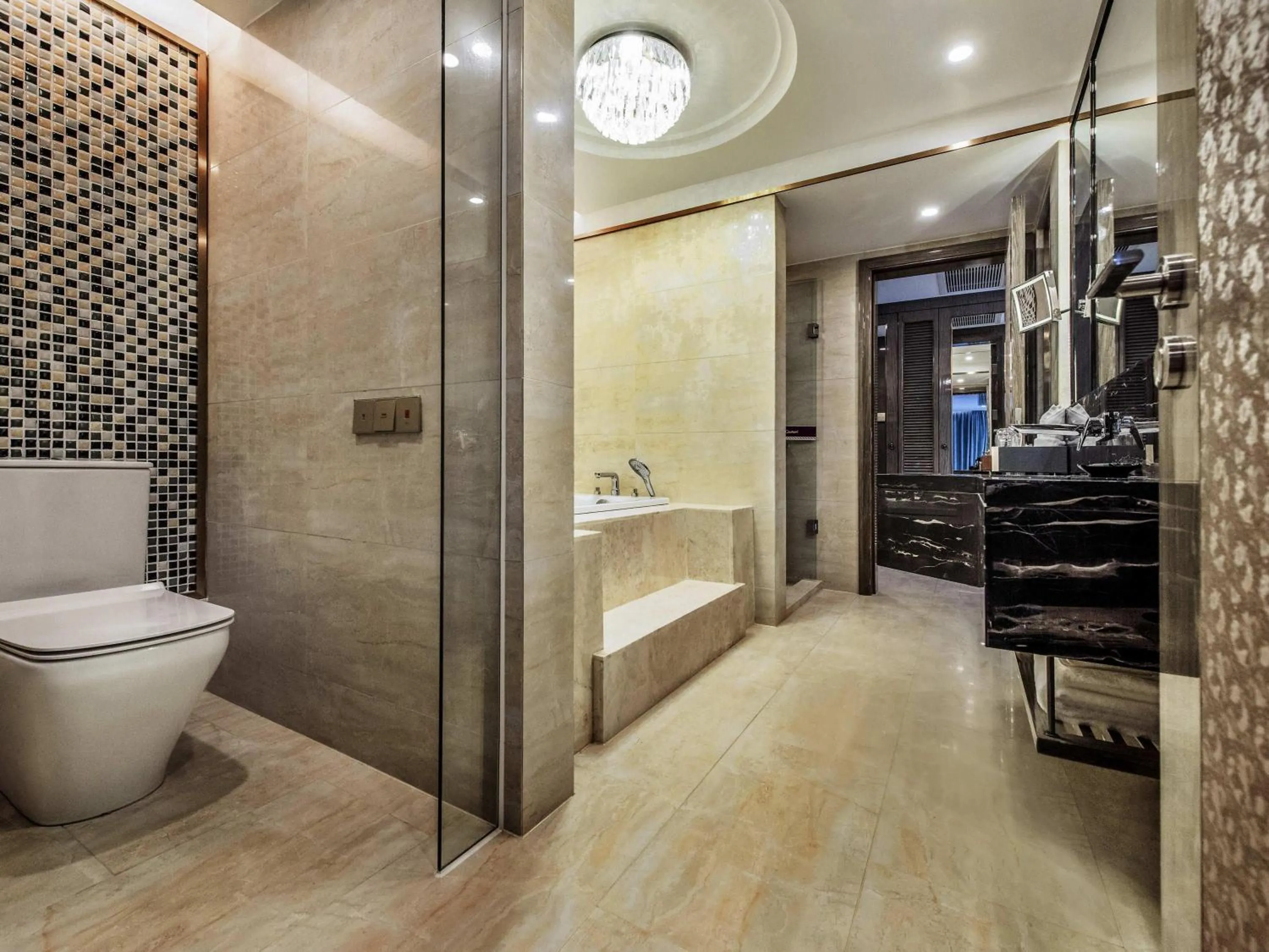 Bedroom in Mercure Chongqing Downtown