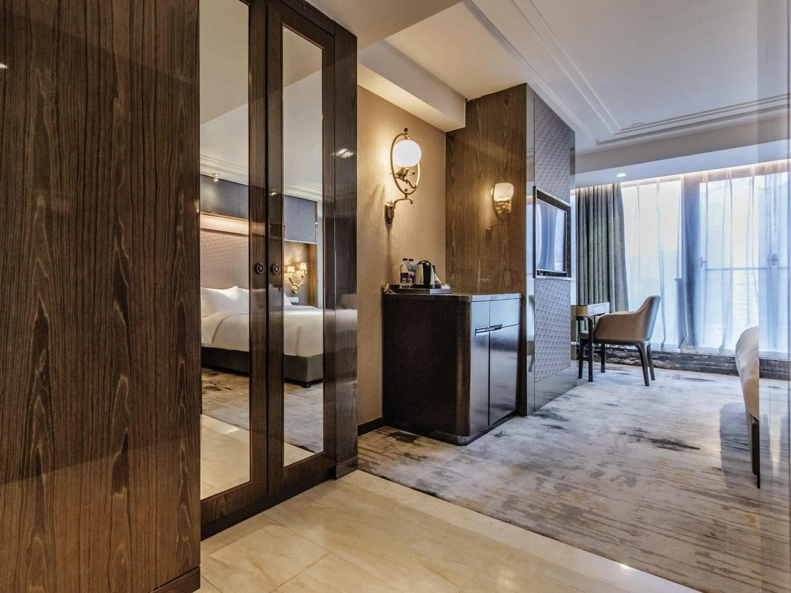 Bedroom, Bed in Mercure Chongqing Downtown