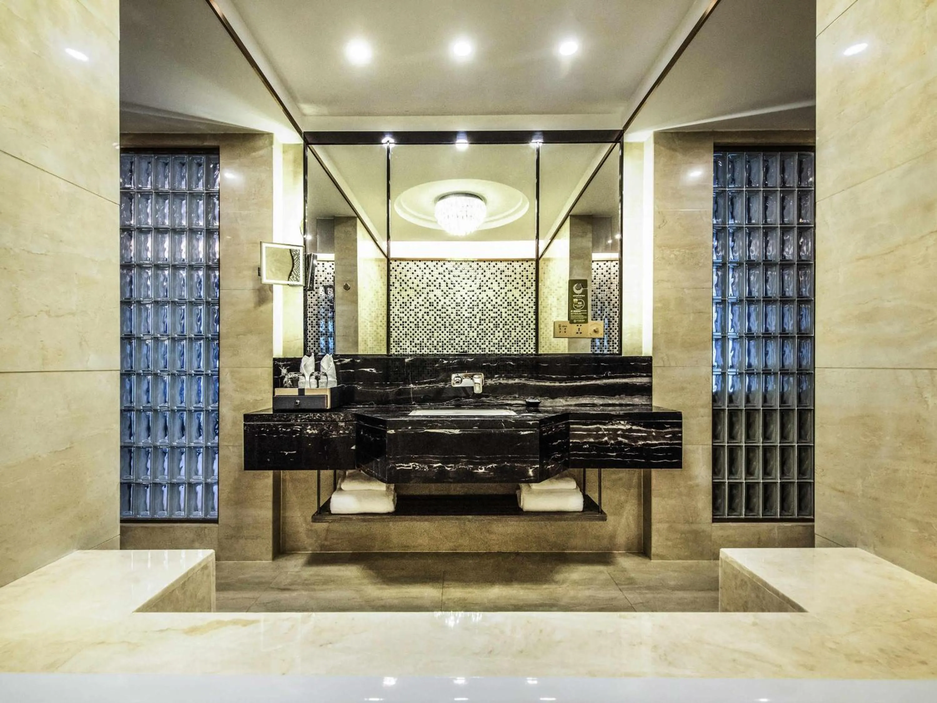 Bedroom in Mercure Chongqing Downtown