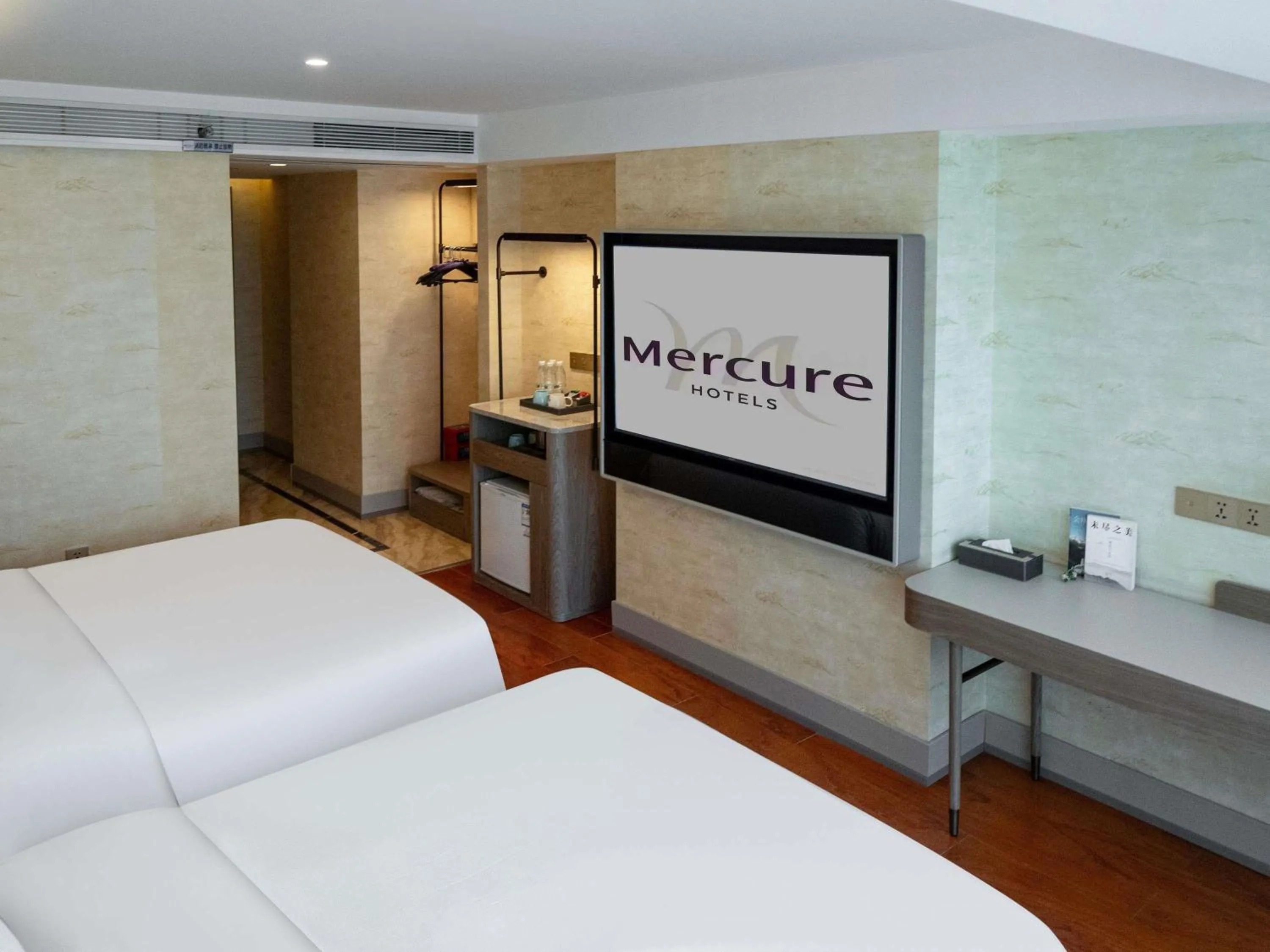 Bedroom in Mercure Chongqing Downtown