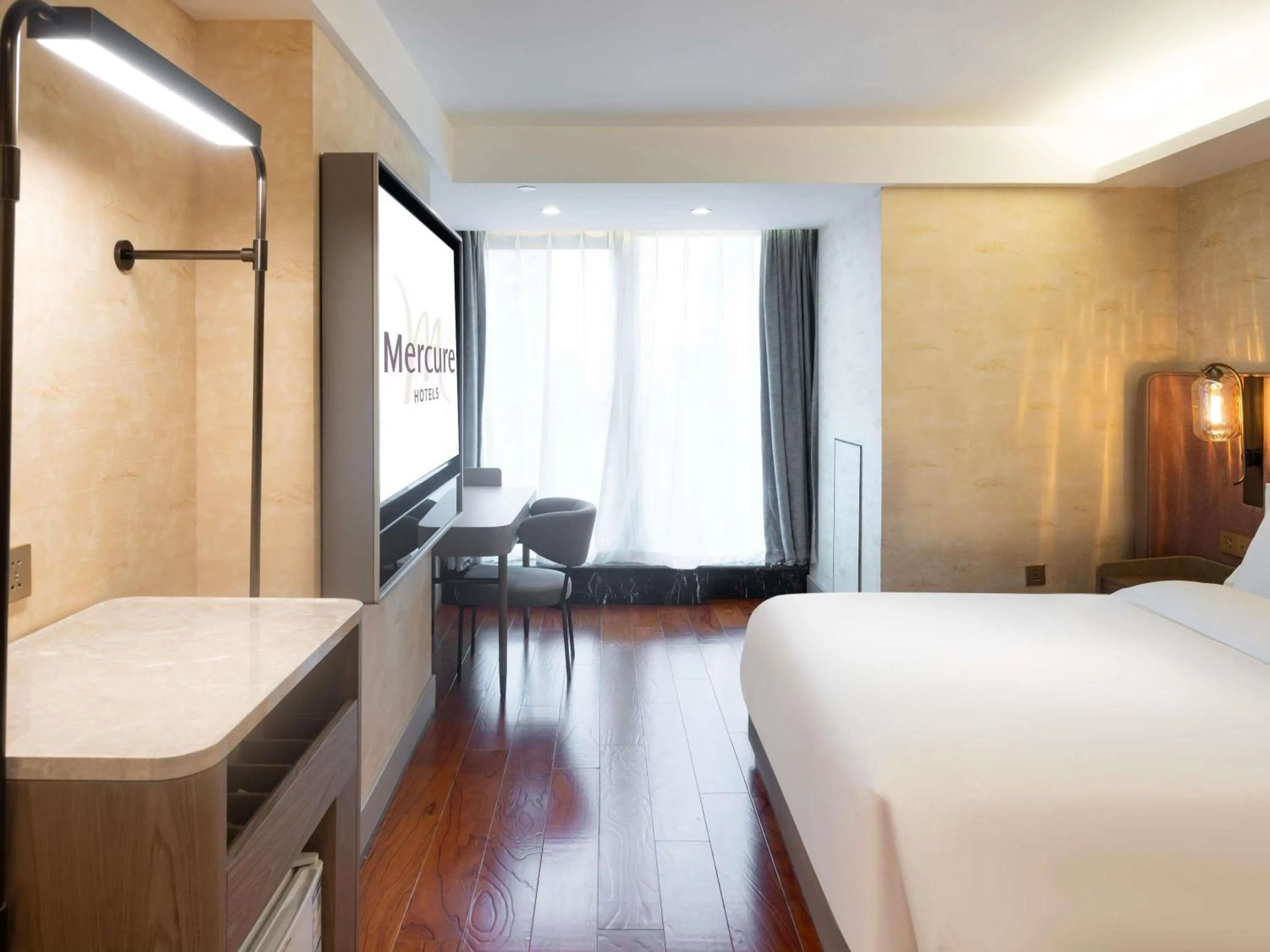 Bedroom in Mercure Chongqing Downtown