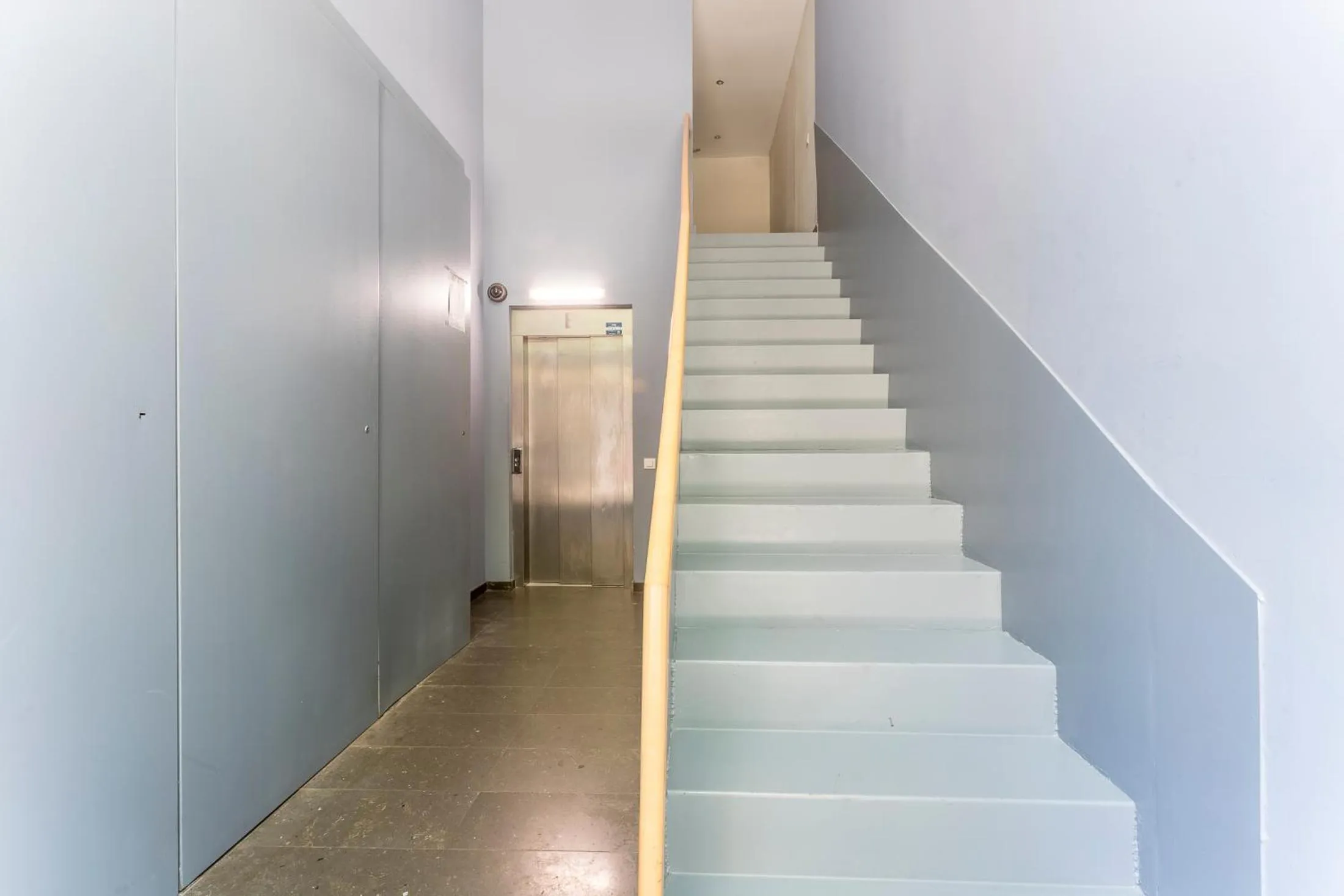 Property building in My Space Barcelona Pool City Center