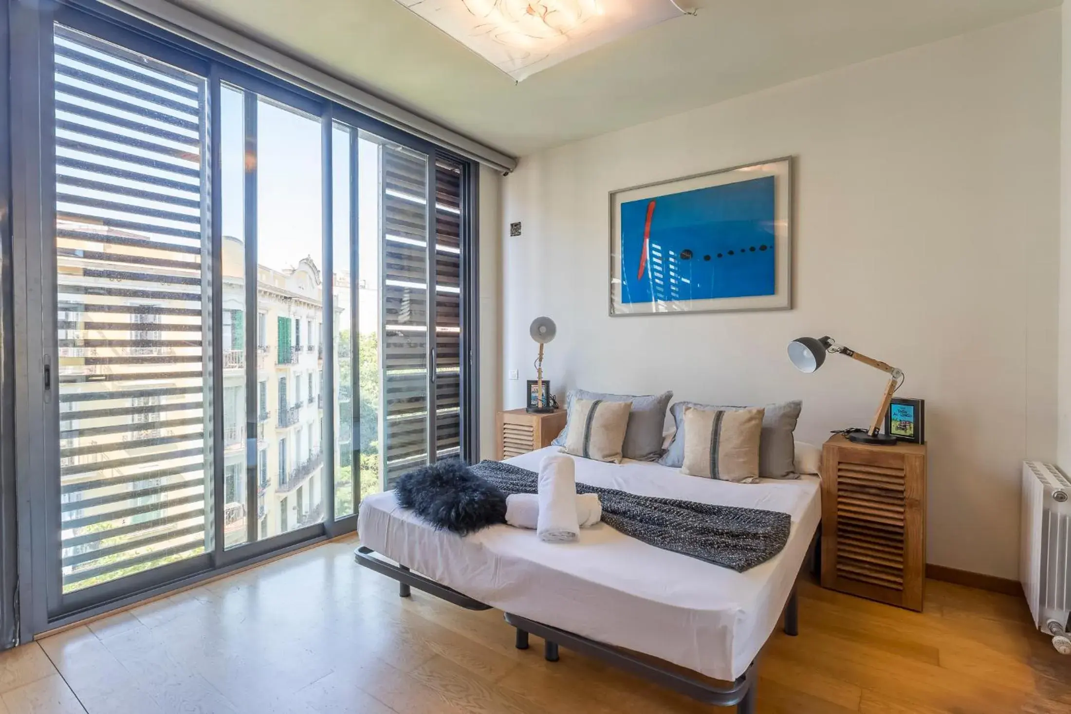Three-Bedroom Apartment in My Space Barcelona Pool City Center Three-Bedroom Apartment in My Space Barcelona Pool City Center
