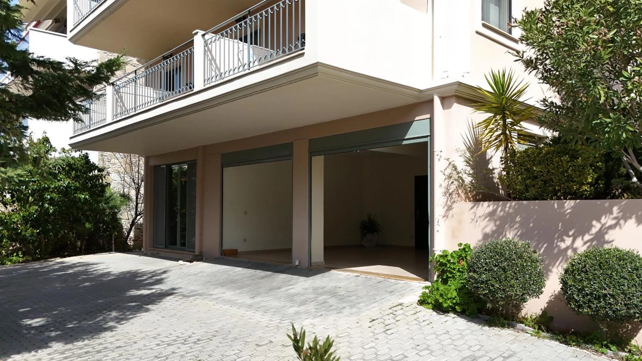 Parking in Aerinon Guesthouse