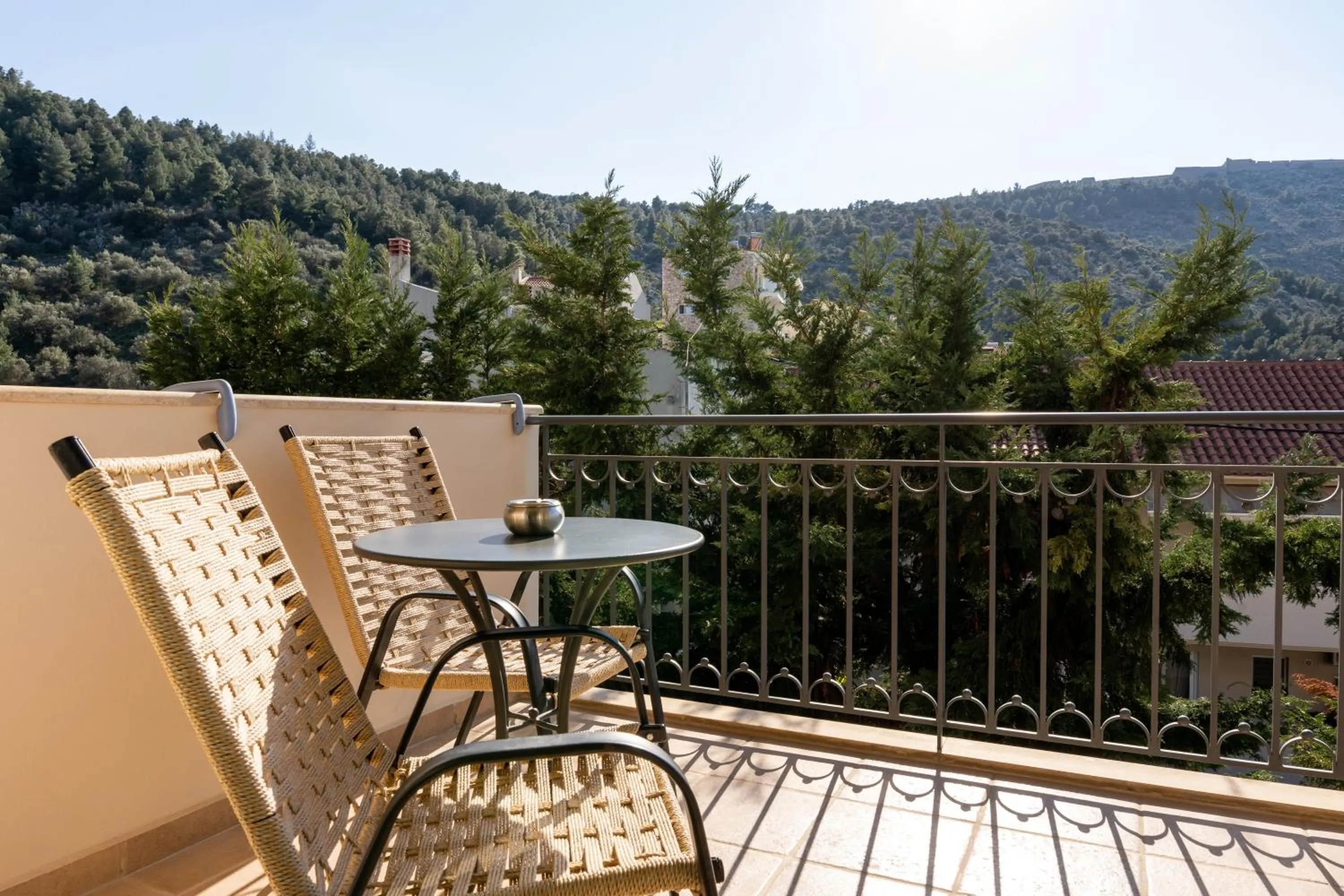 Day in Aerinon Guesthouse