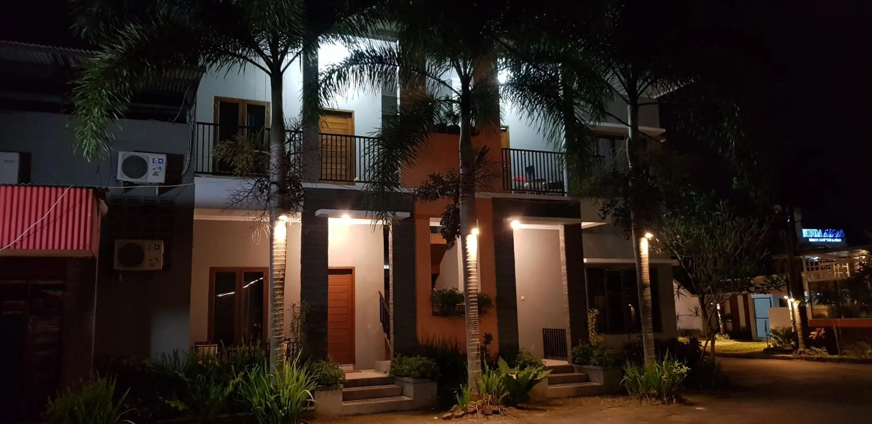 Property building in Mandalawangi Hotel Syariah