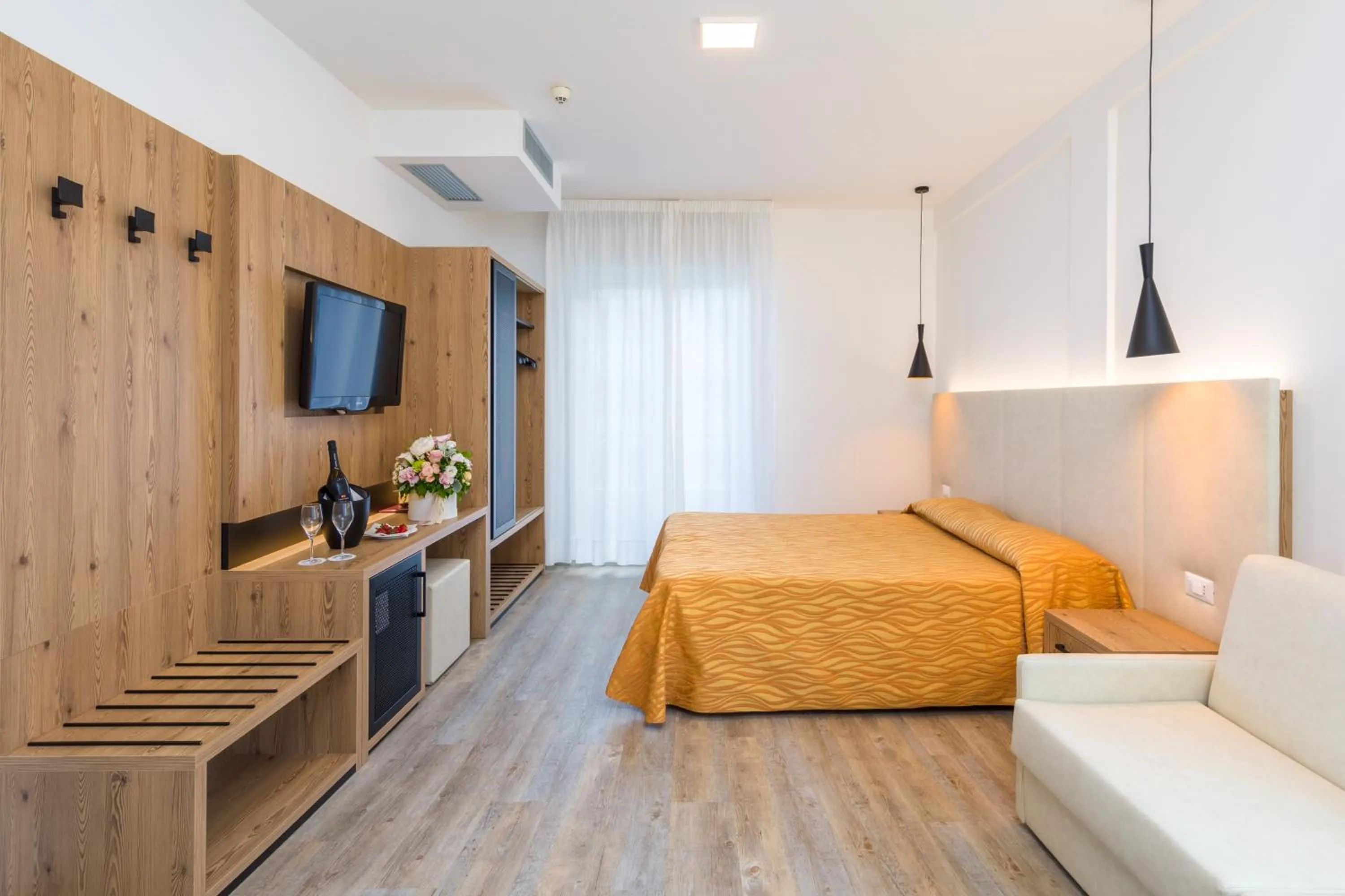 Bedroom, Bed in Hotel Nettuno