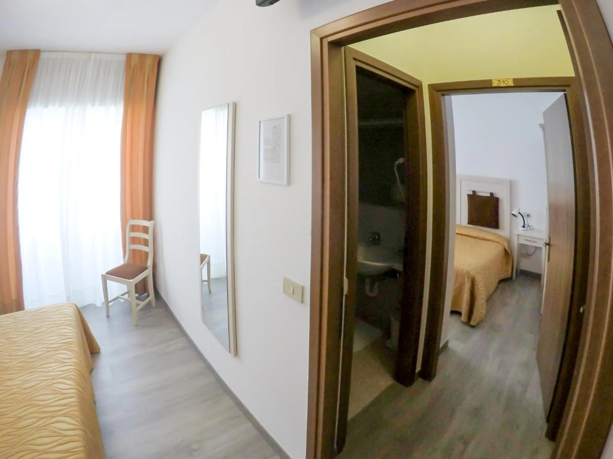 Bed in Hotel Nettuno