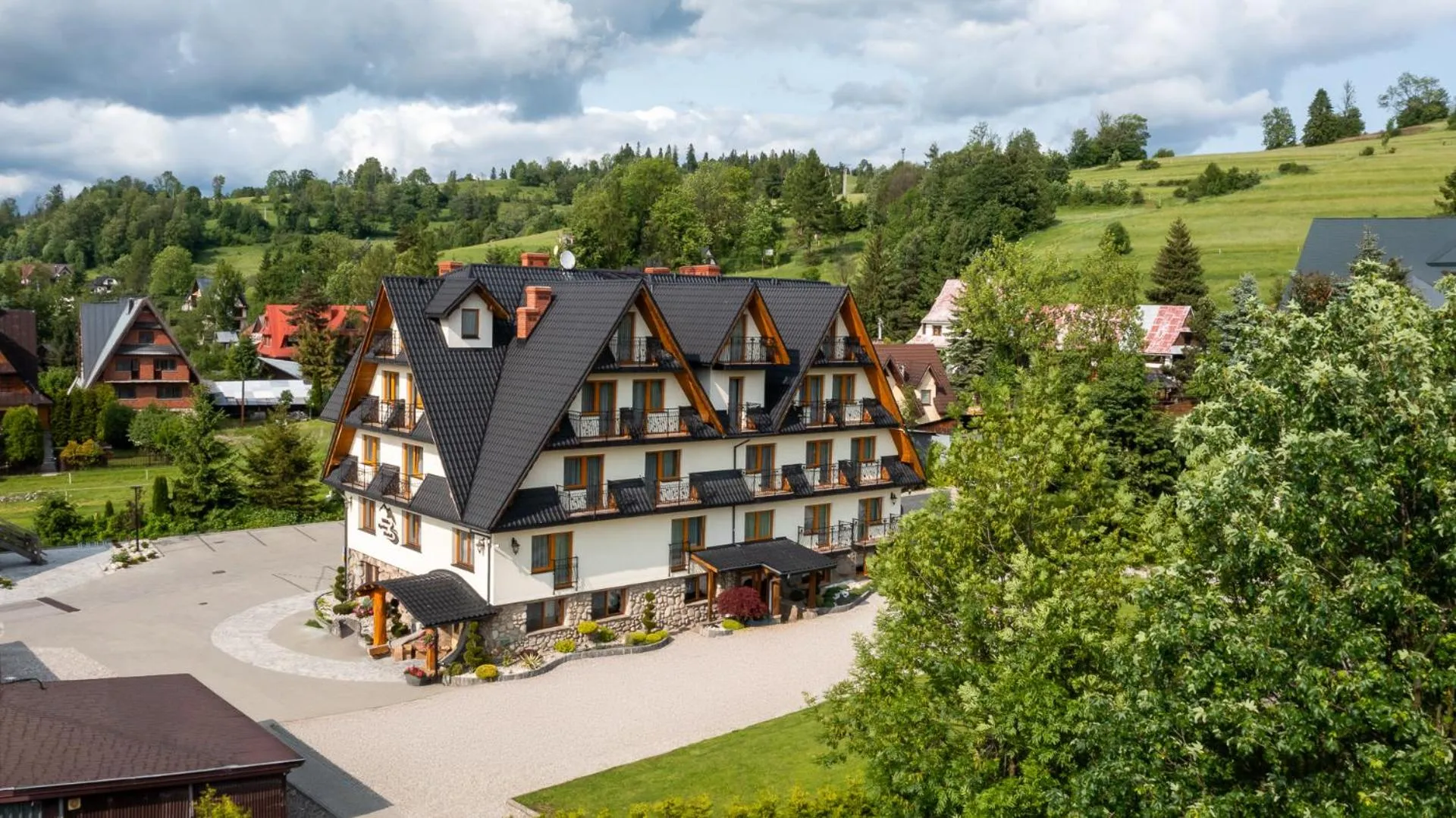 Property building in Willa Bystry Potok