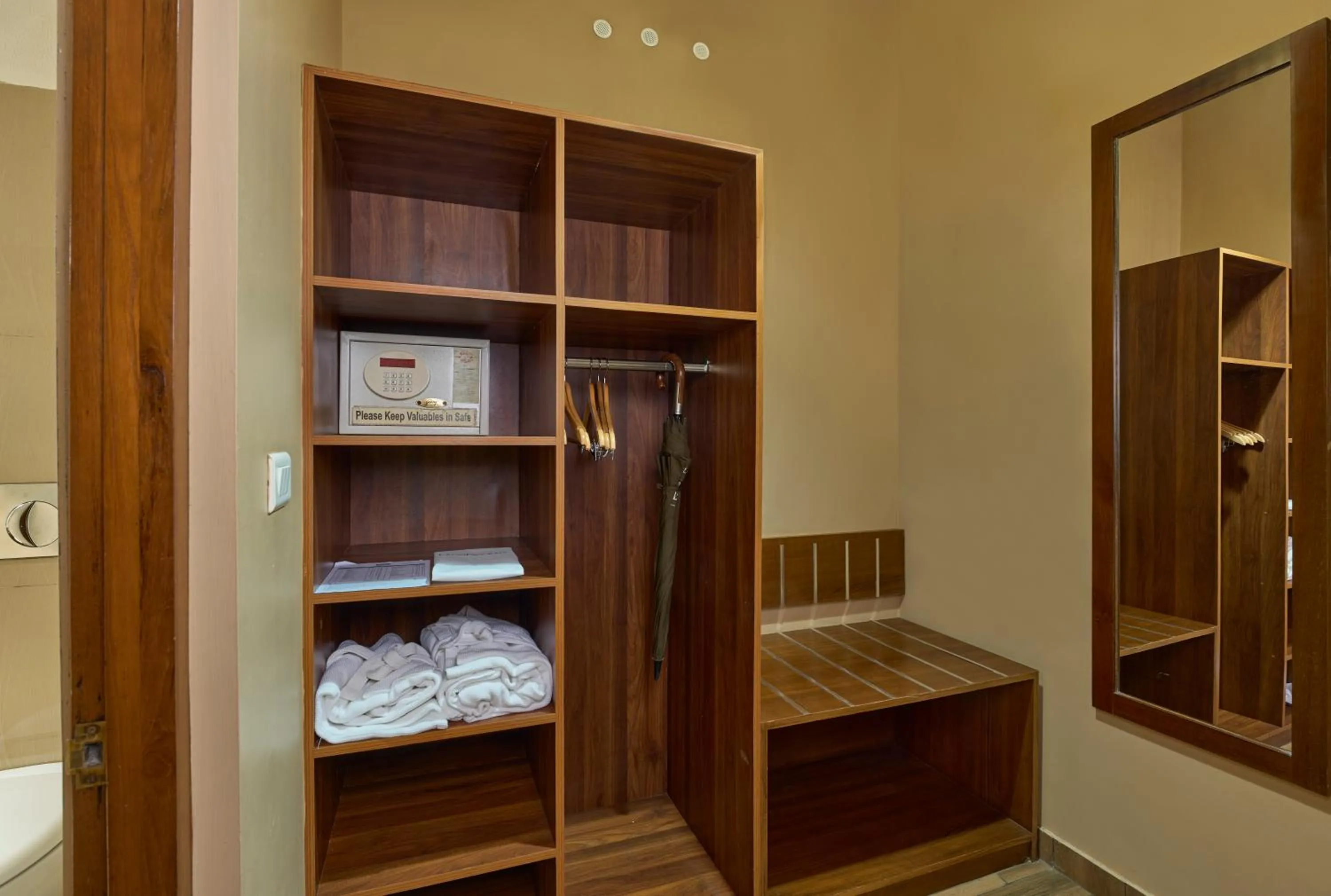 wardrobe, Bed in Cardamom County by Xandari