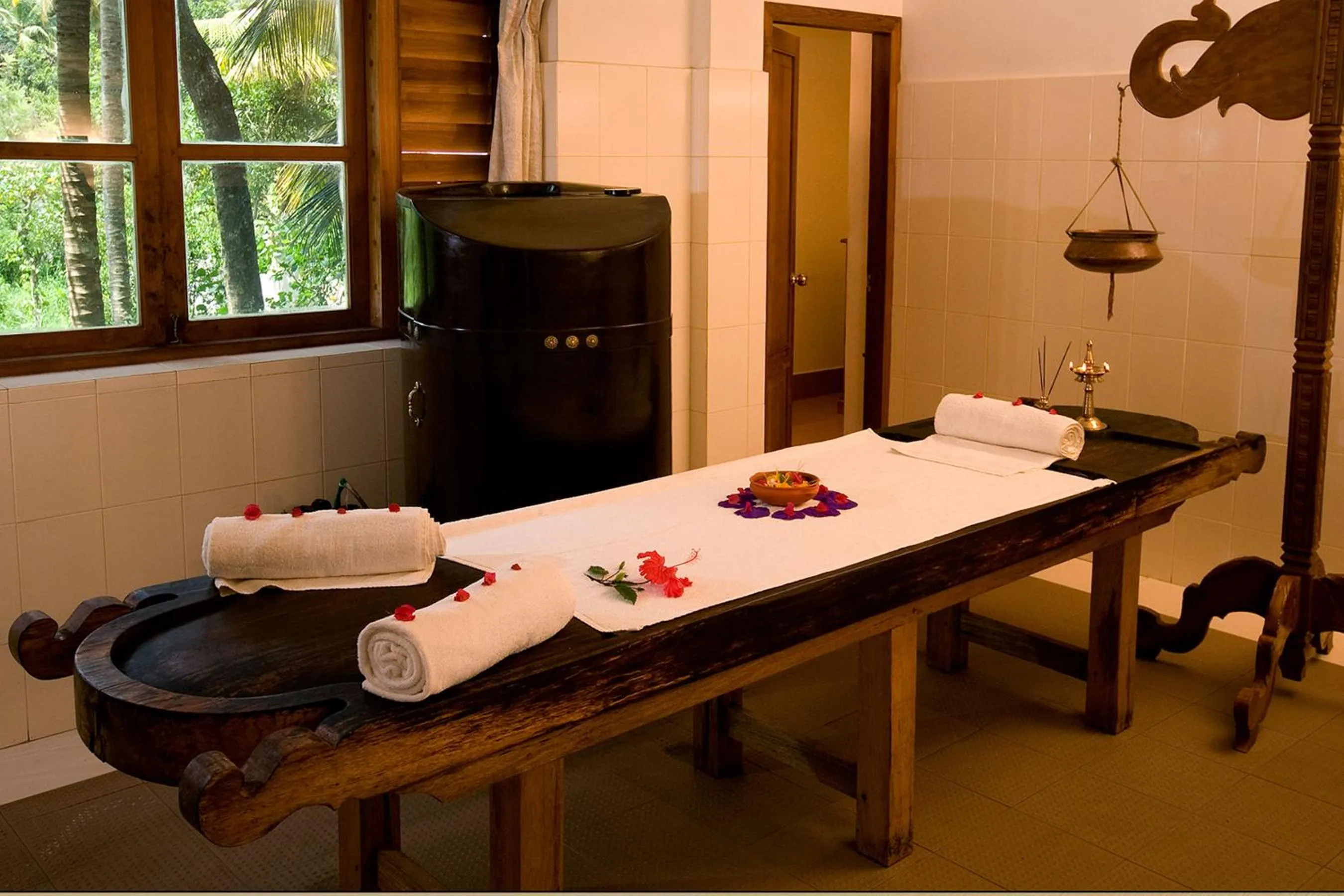 Massage in Cardamom County by Xandari