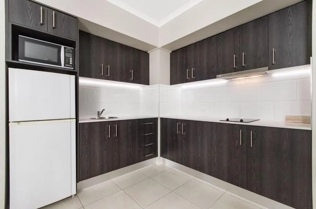 kitchen in Alivio Hotel Cairns