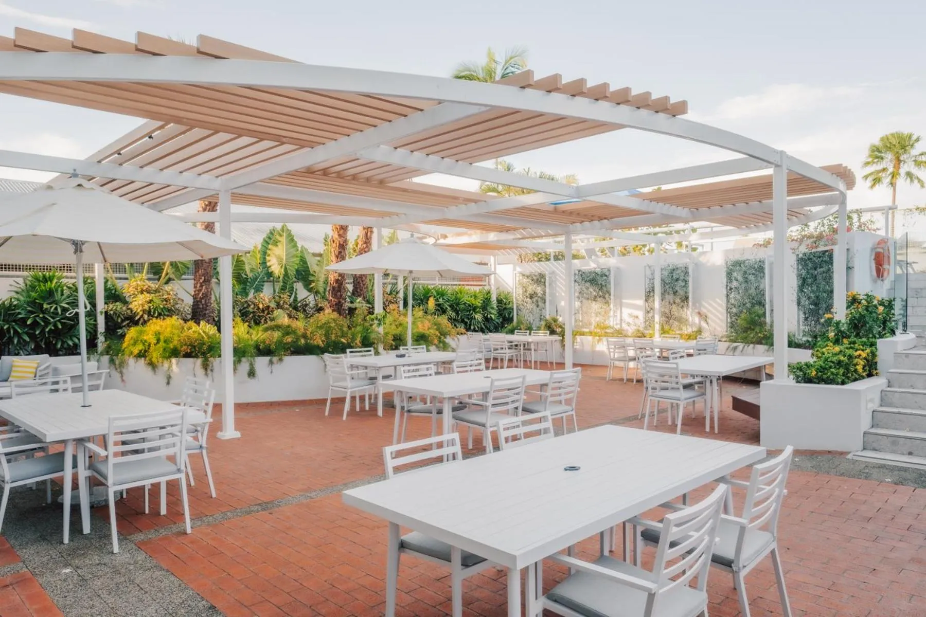 Restaurant/places to eat in Alivio Hotel Cairns