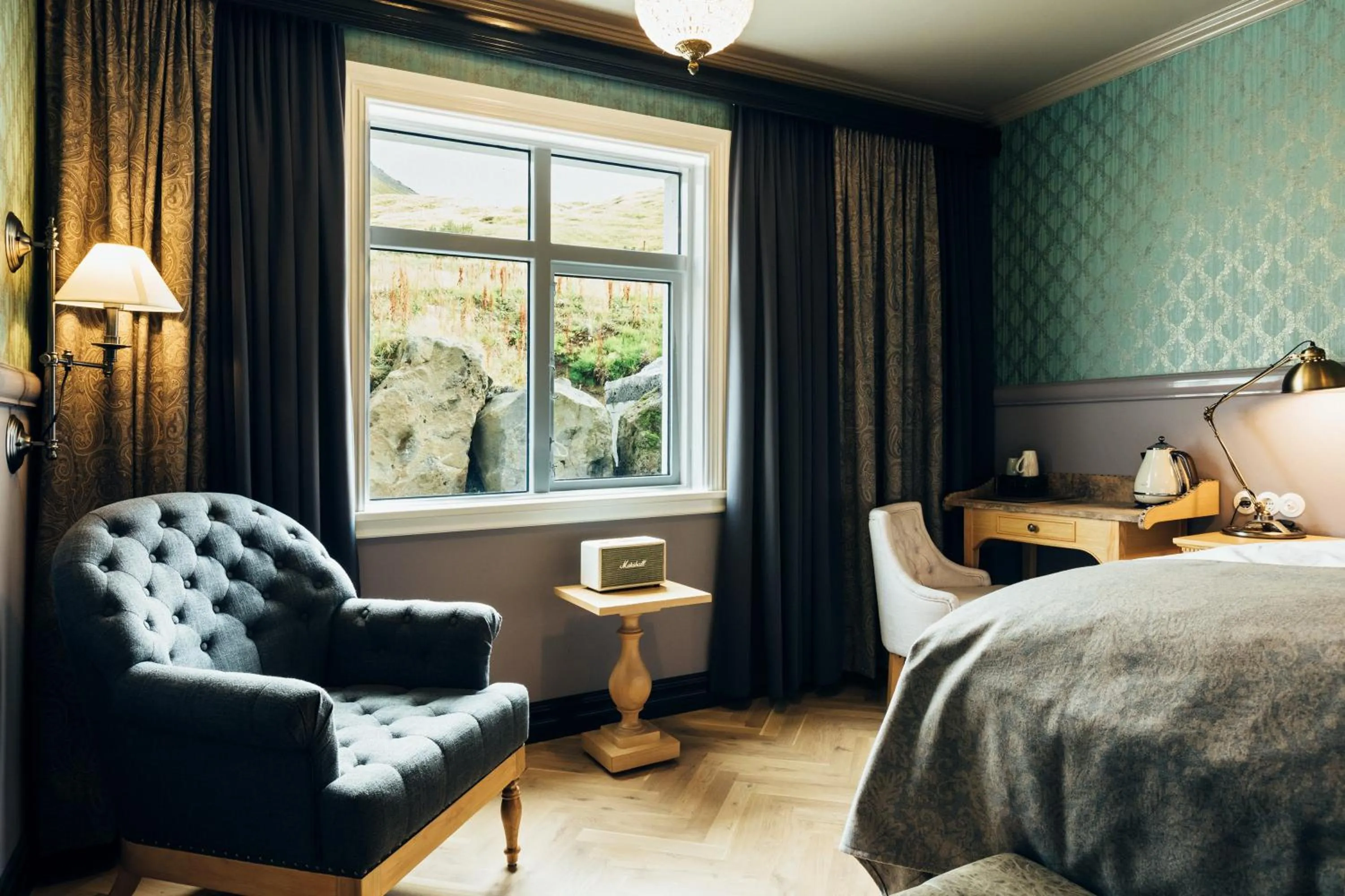 Property building, Bed in Skálakot Manor Hotel