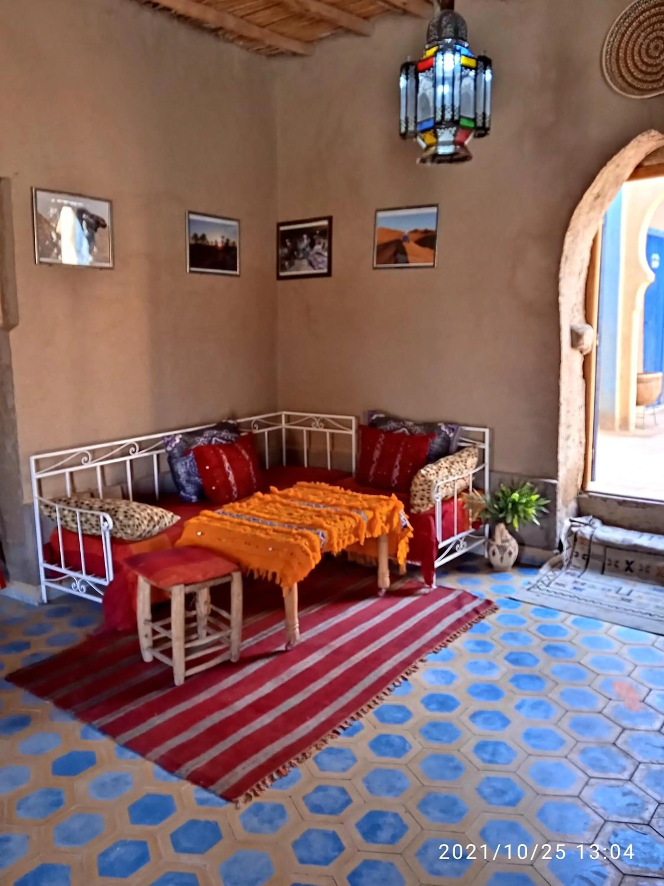 Lounge or bar in La Vallée des Dunes - Auberge, randonnées et circuits