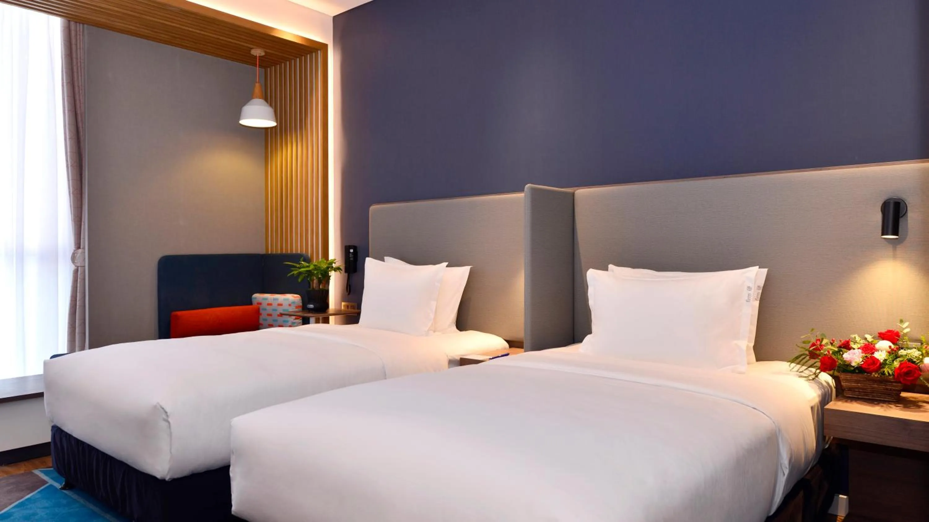 Photo of the whole room, Bed in Holiday Inn Express Luanchuan by IHG