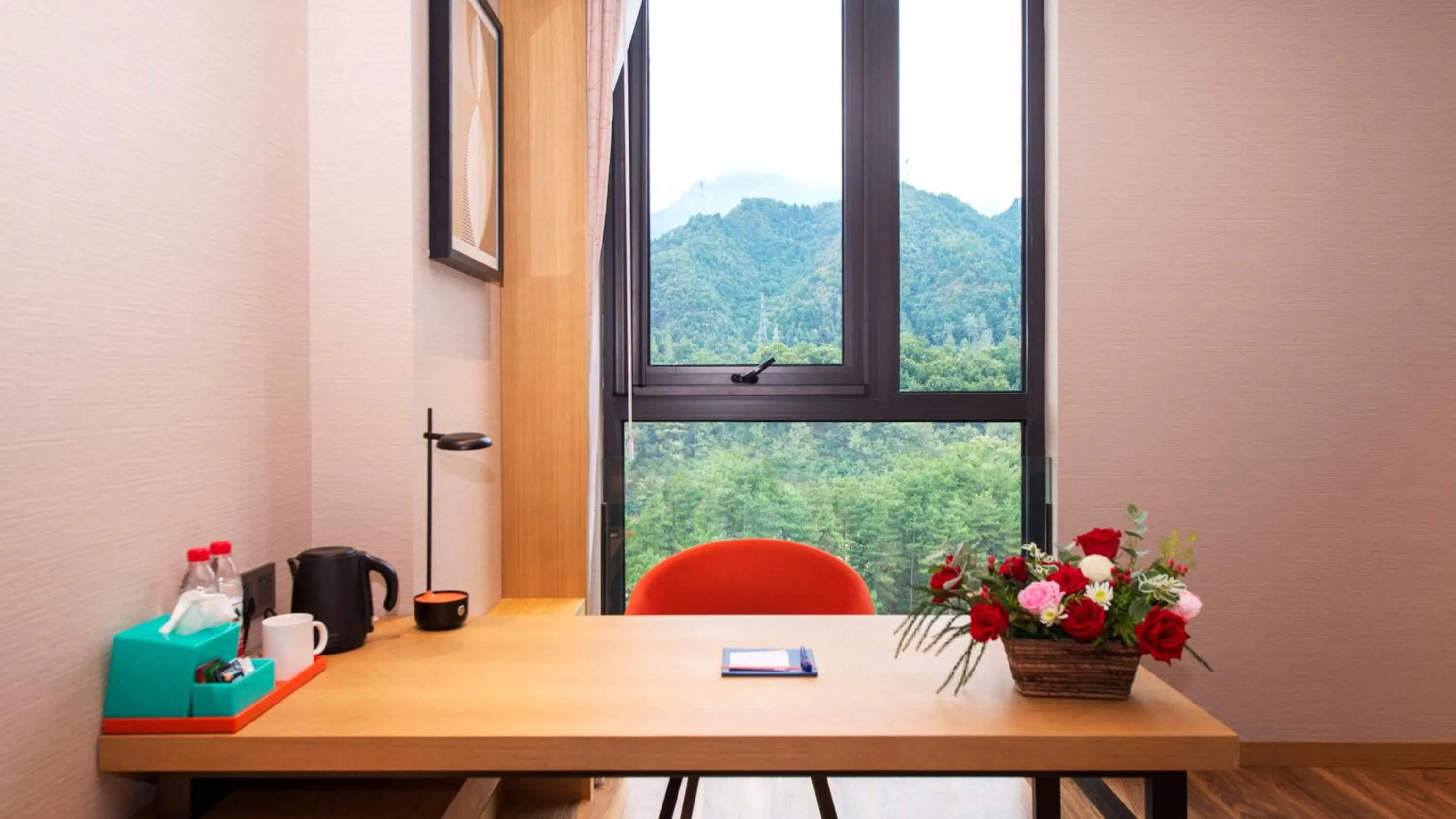 Photo of the whole room in Holiday Inn Express Luanchuan by IHG