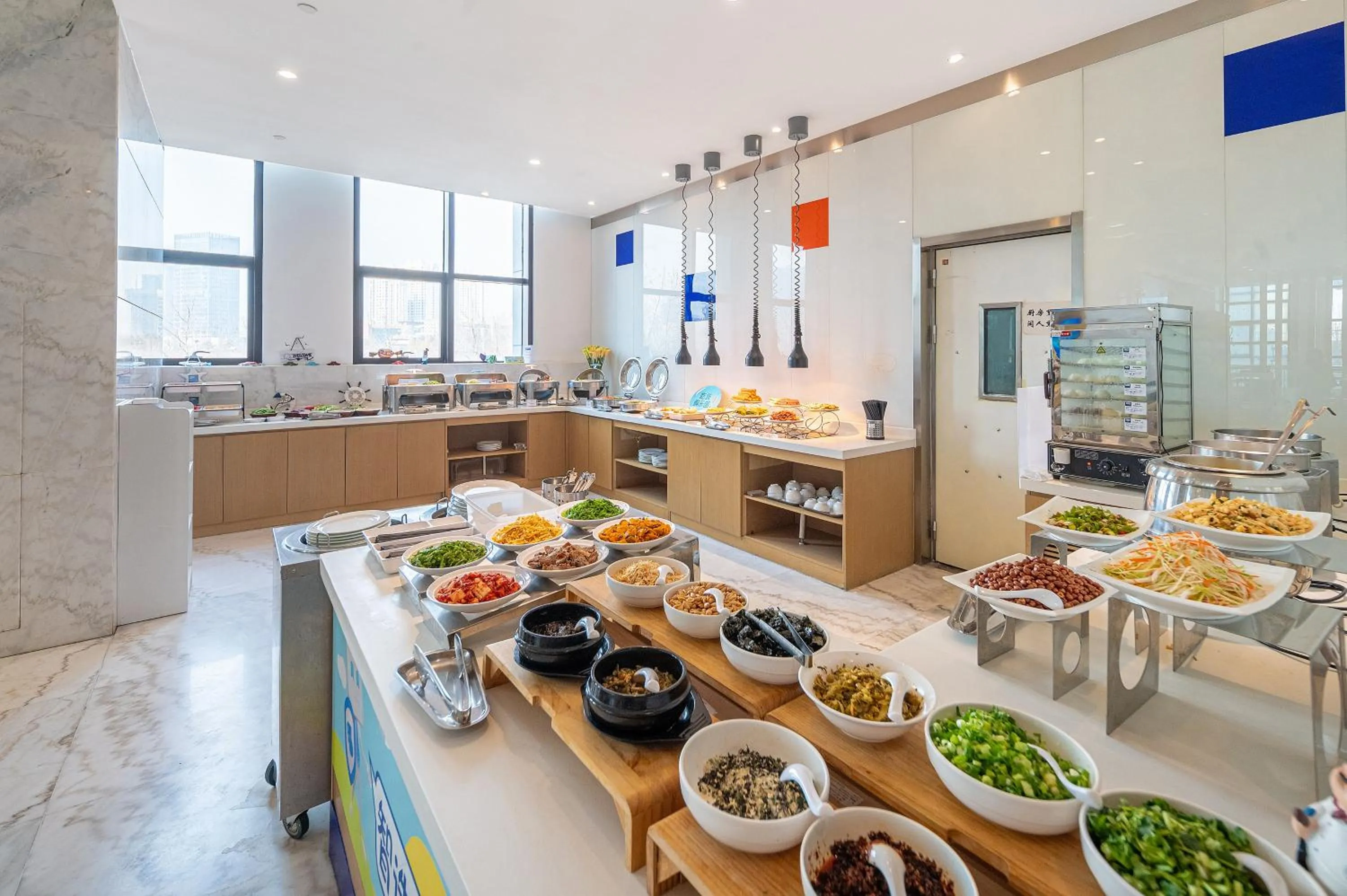 Breakfast in Holiday Inn Express - Qingdao West Coast by IHG